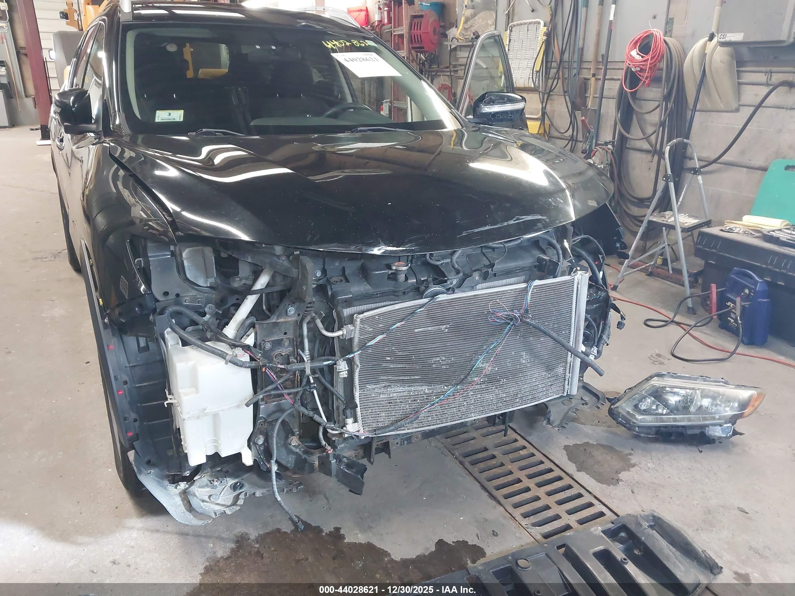 NISSAN ROGUE image 6