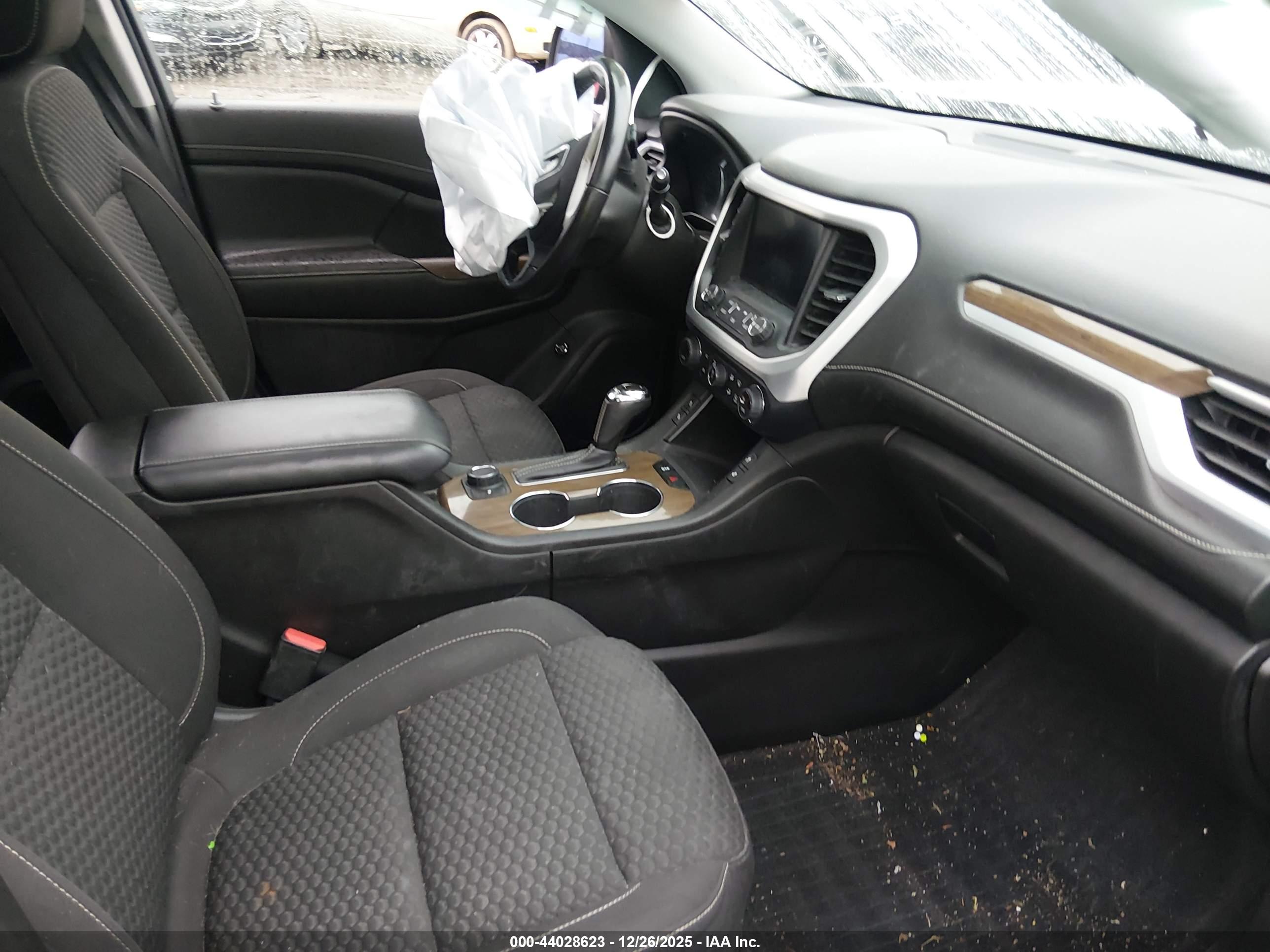 GMC ACADIA image 5