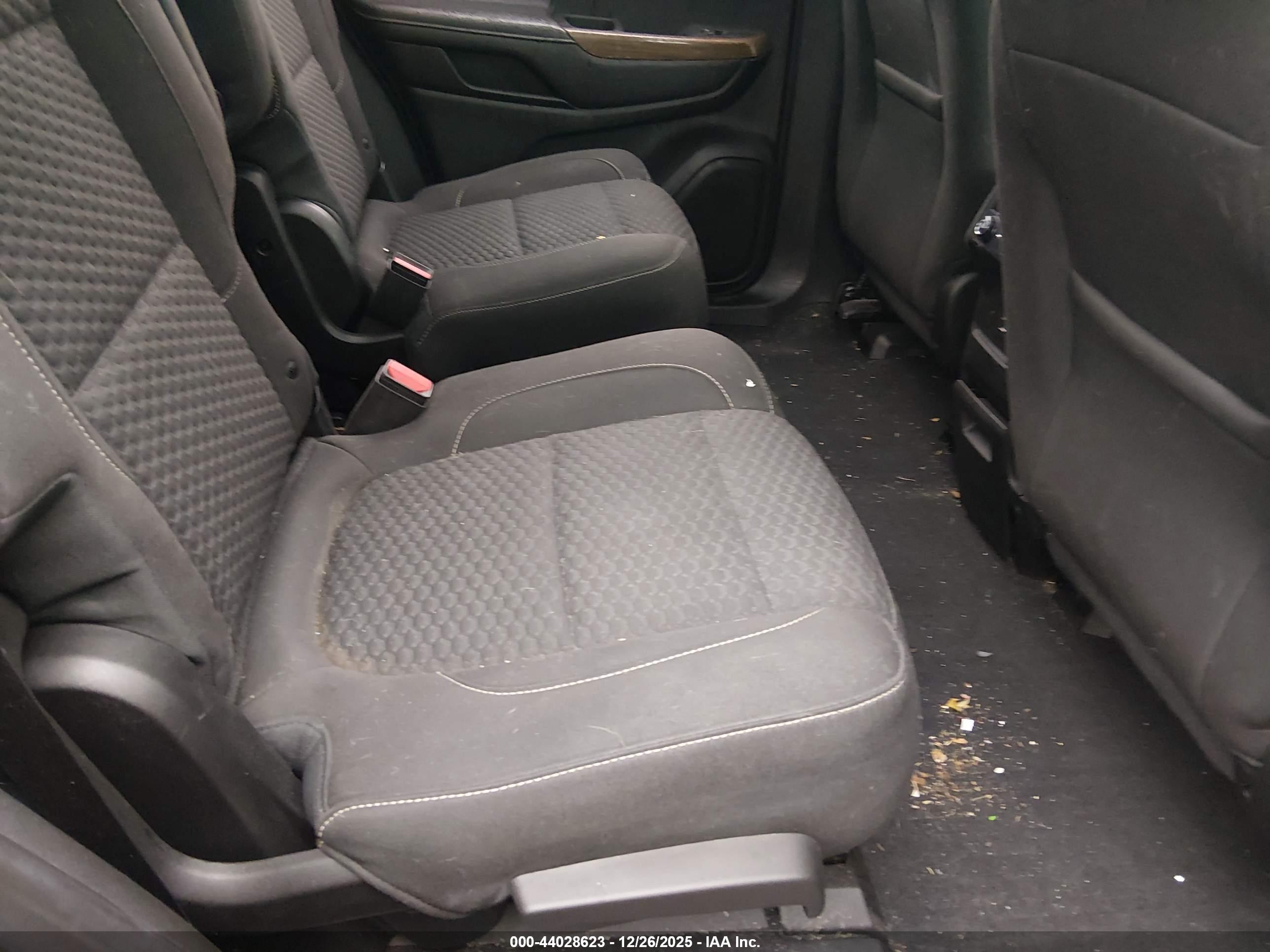 GMC ACADIA image 8