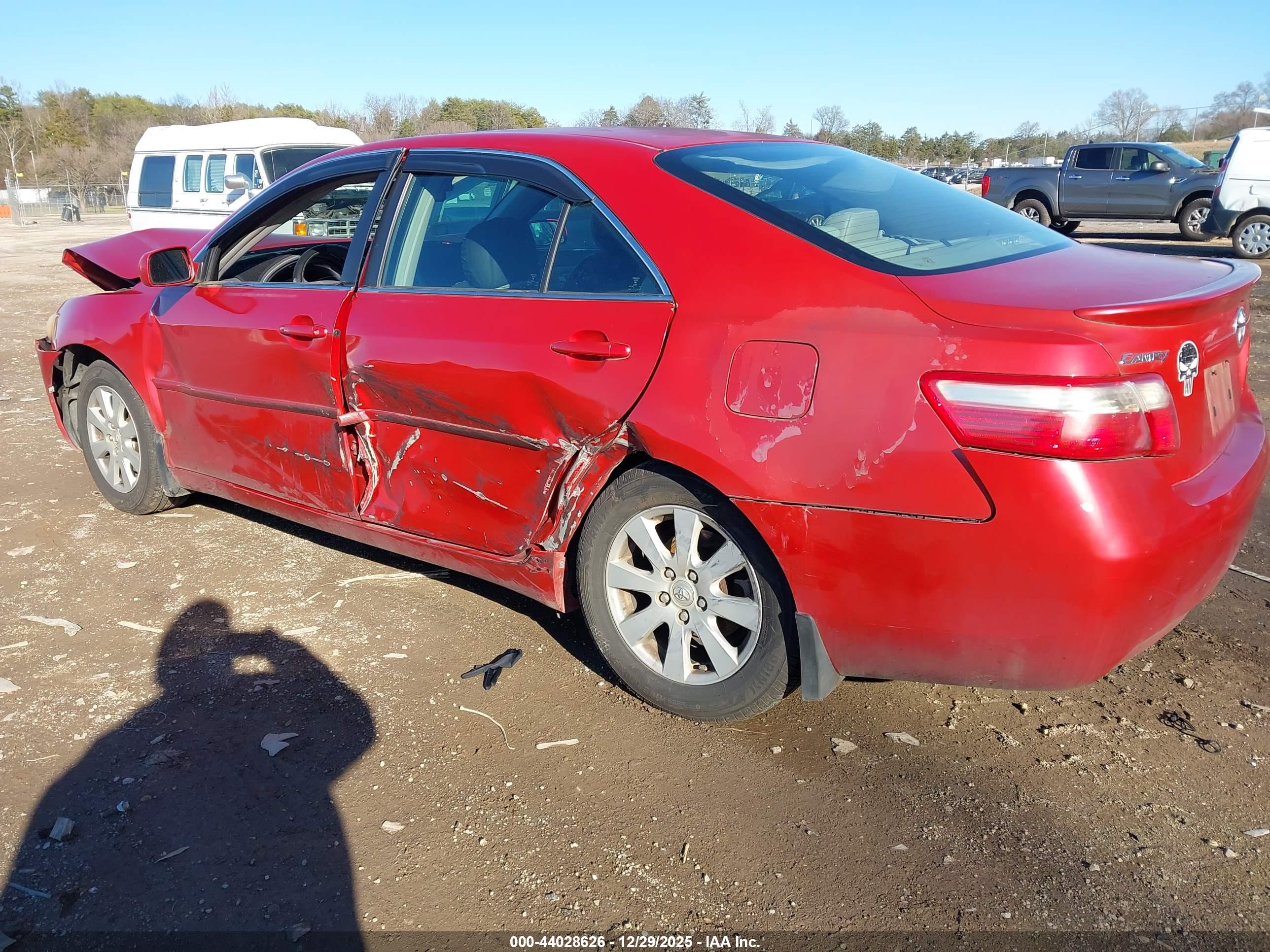 TOYOTA CAMRY image 3