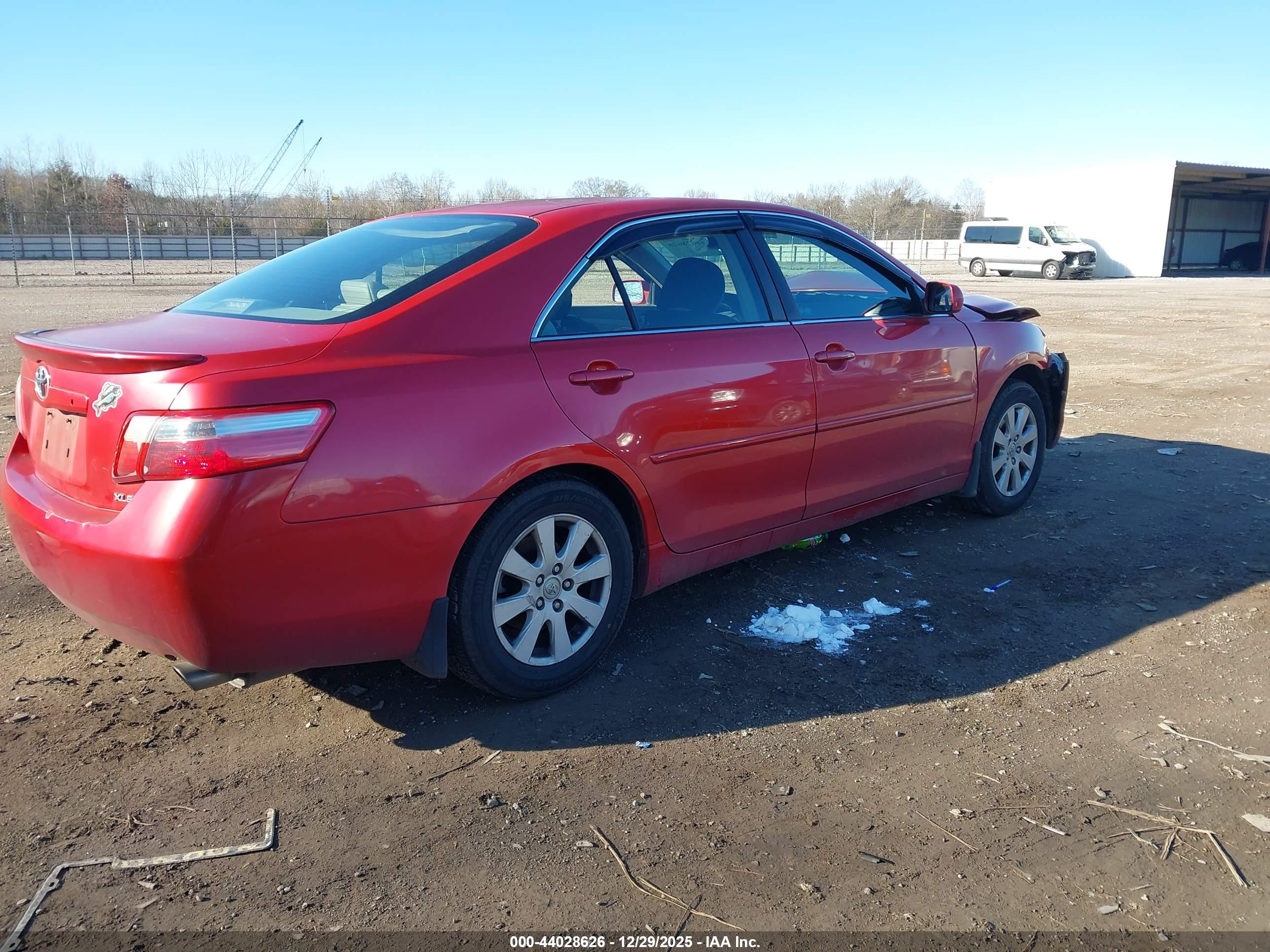 TOYOTA CAMRY image 4