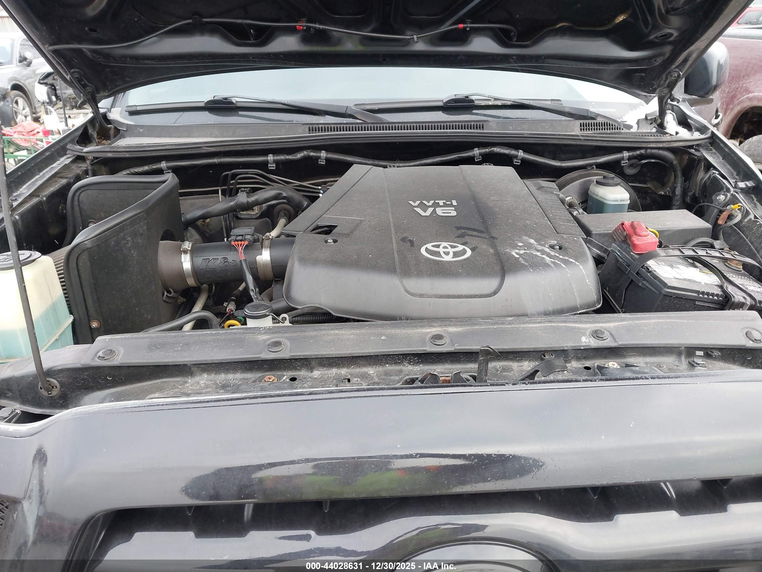 TOYOTA TACOMA image 10