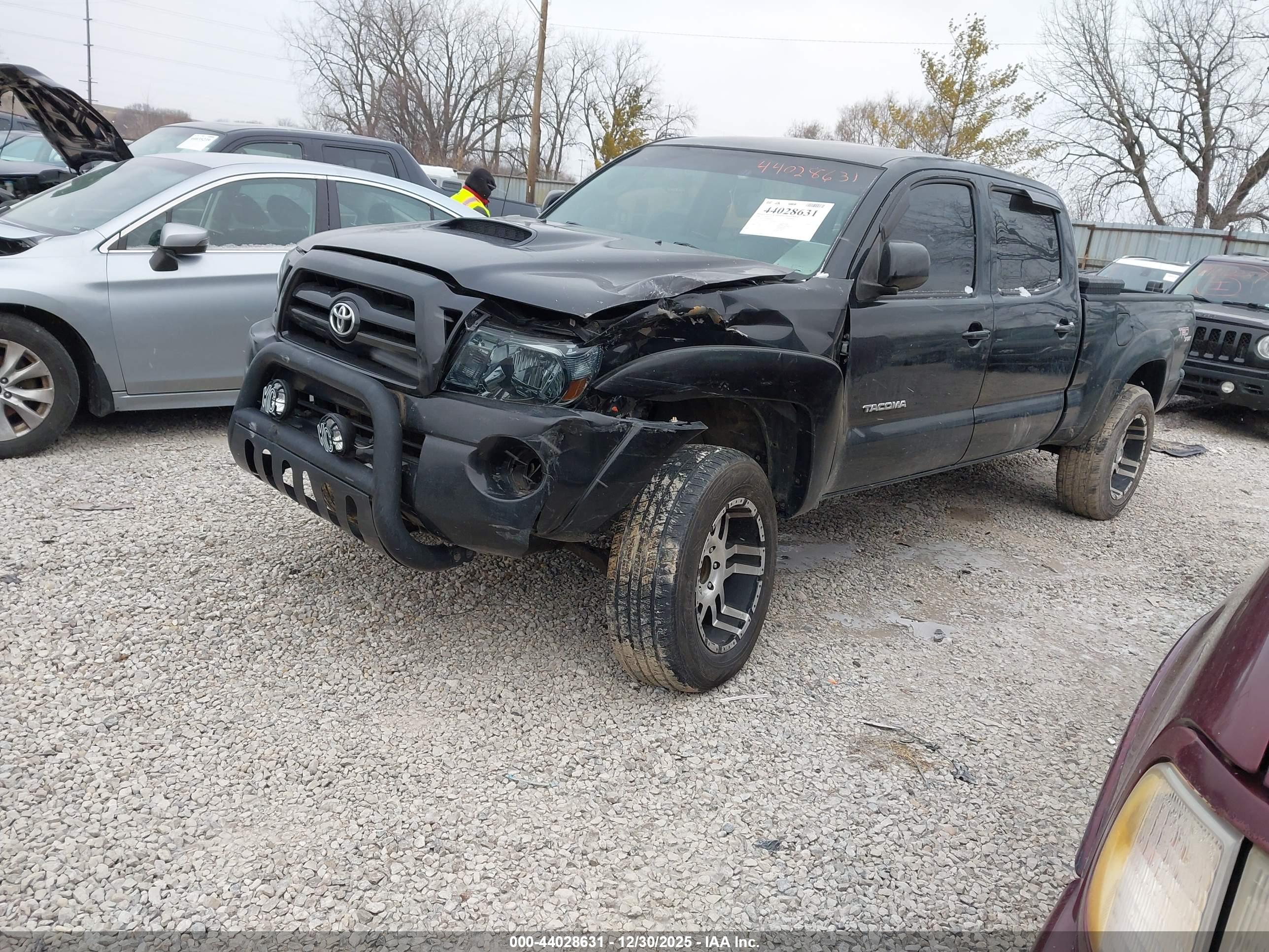 TOYOTA TACOMA image 2