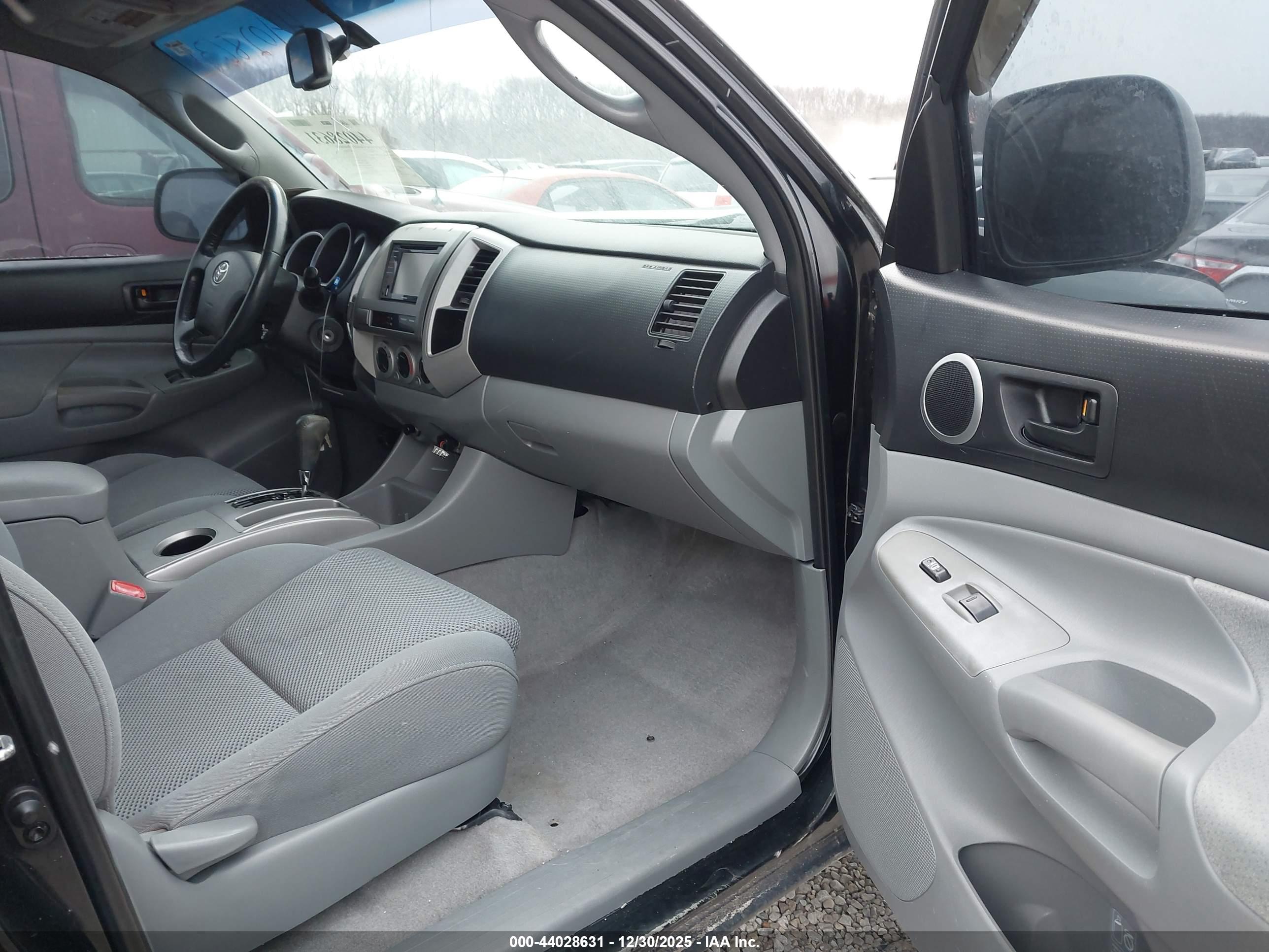 TOYOTA TACOMA image 5