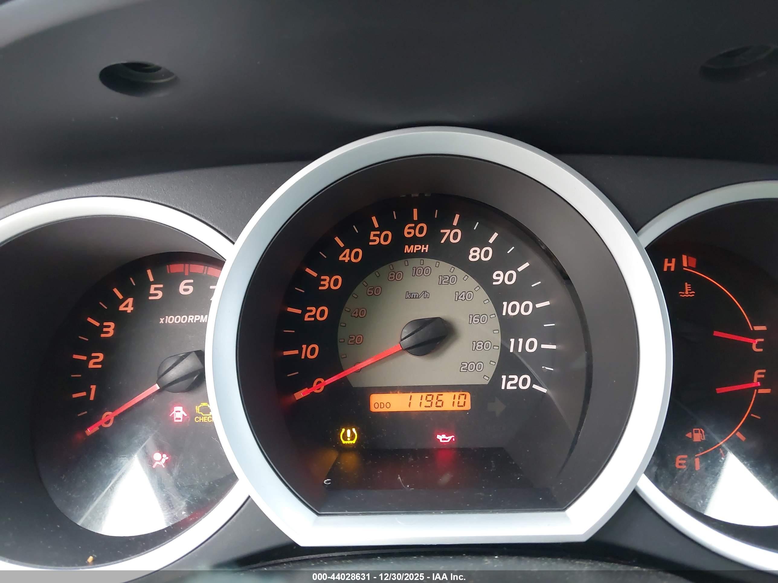 TOYOTA TACOMA image 7