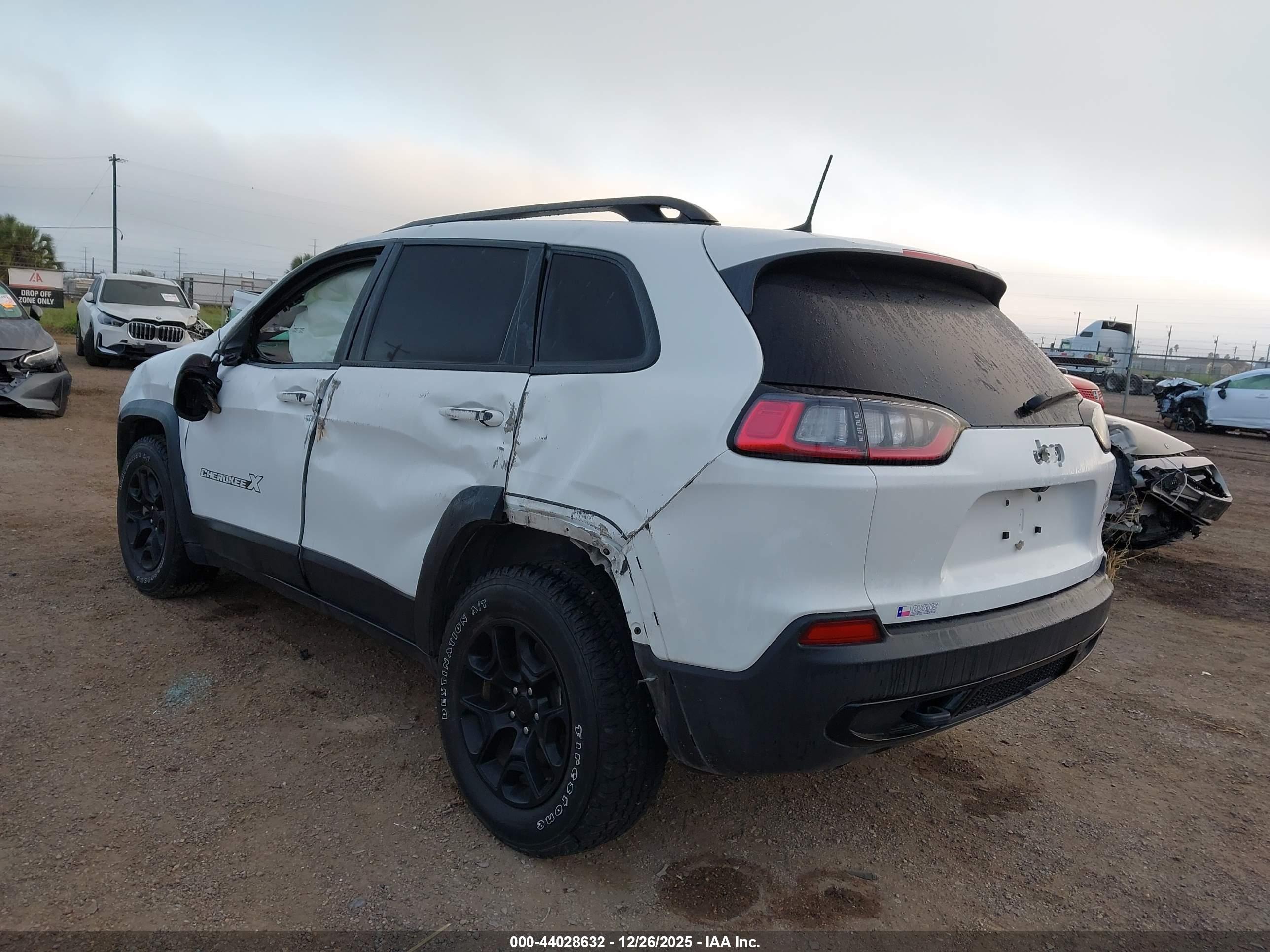 JEEP CHEROKEE image 3