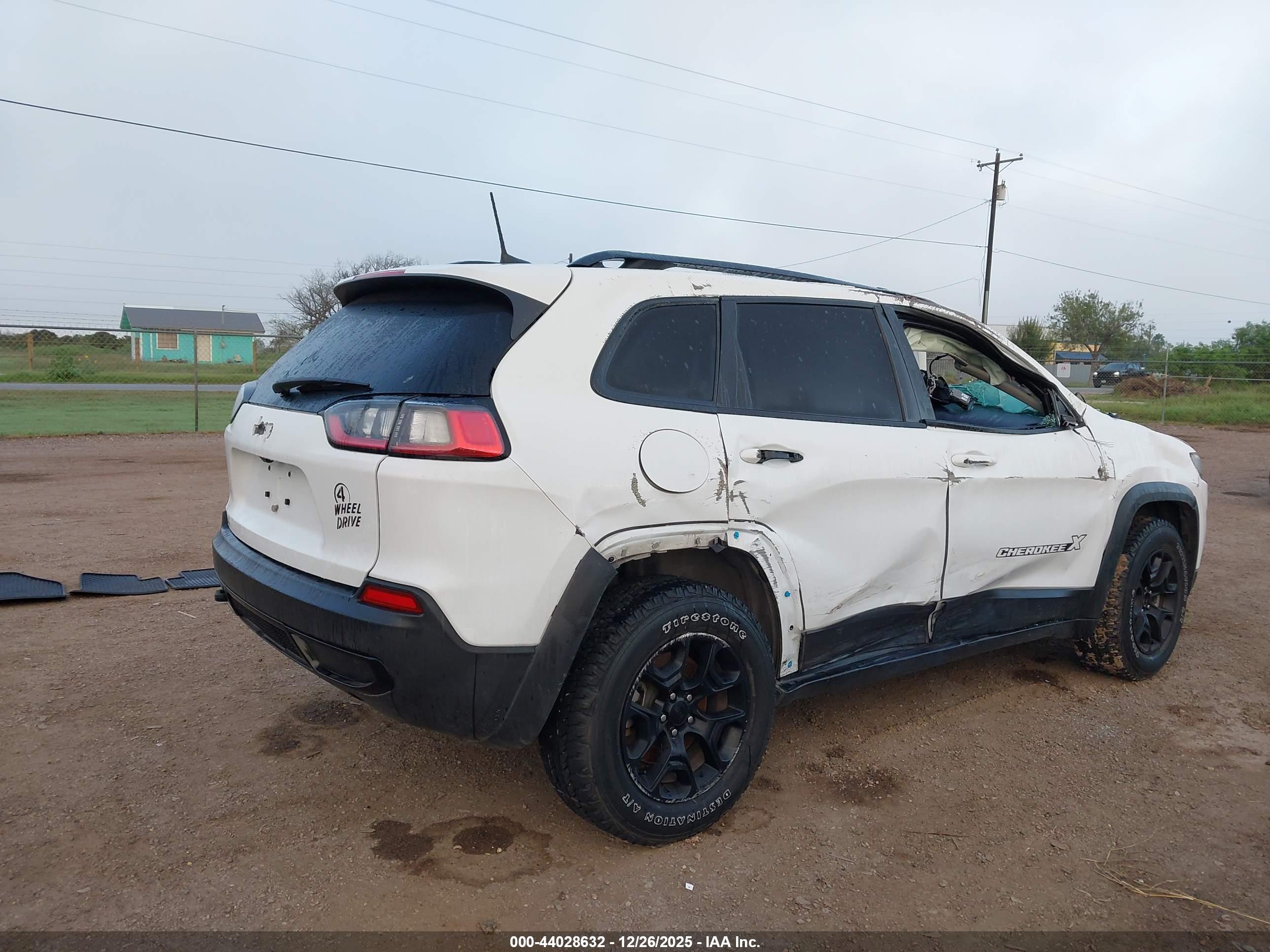 JEEP CHEROKEE image 4