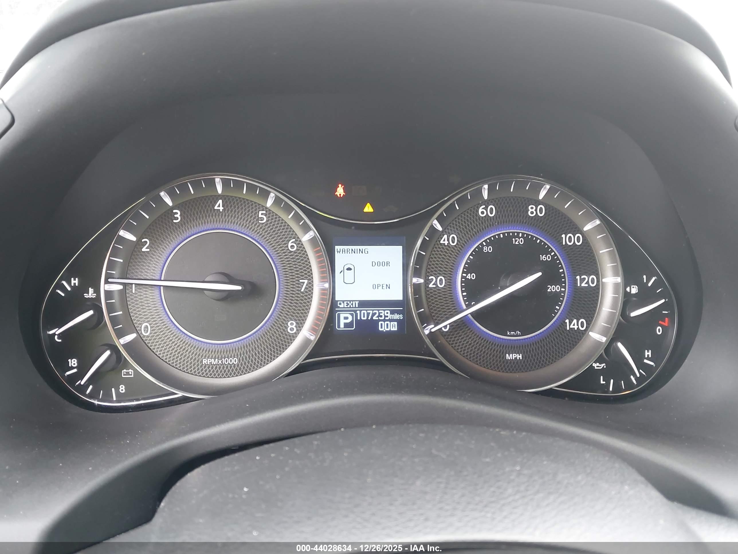 INFINITI QX80 image 7