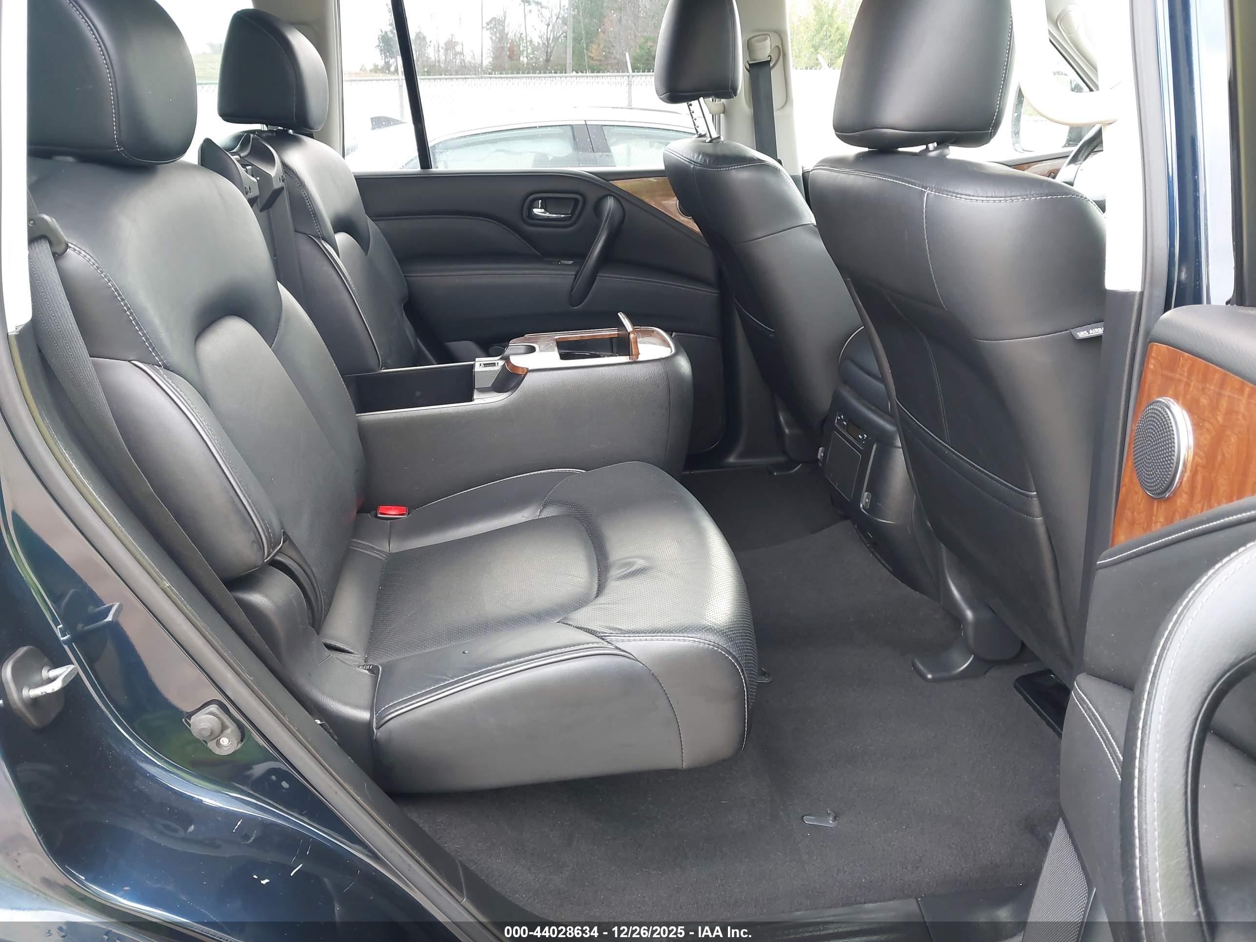 INFINITI QX80 image 8