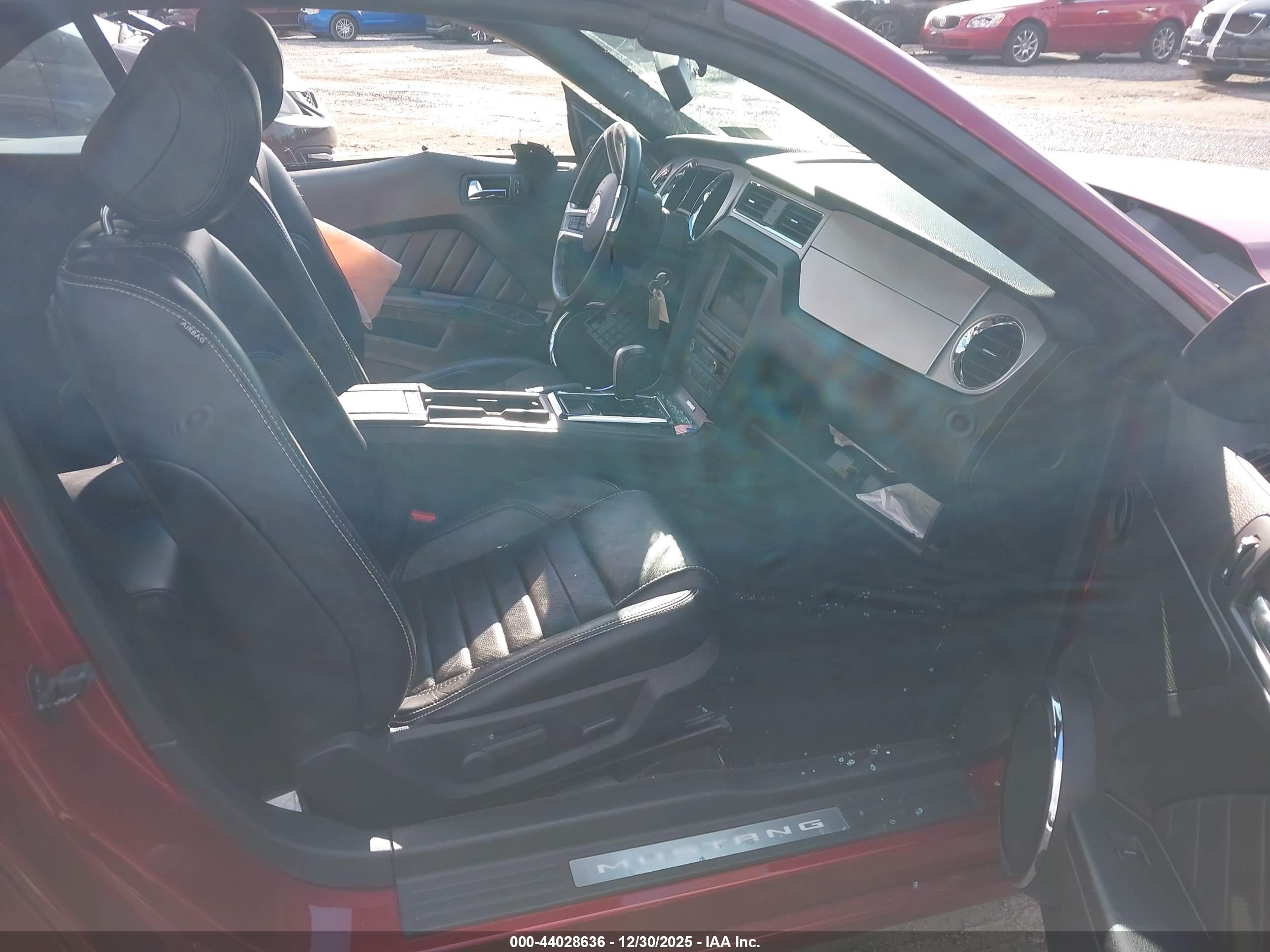 FORD MUSTANG image 5