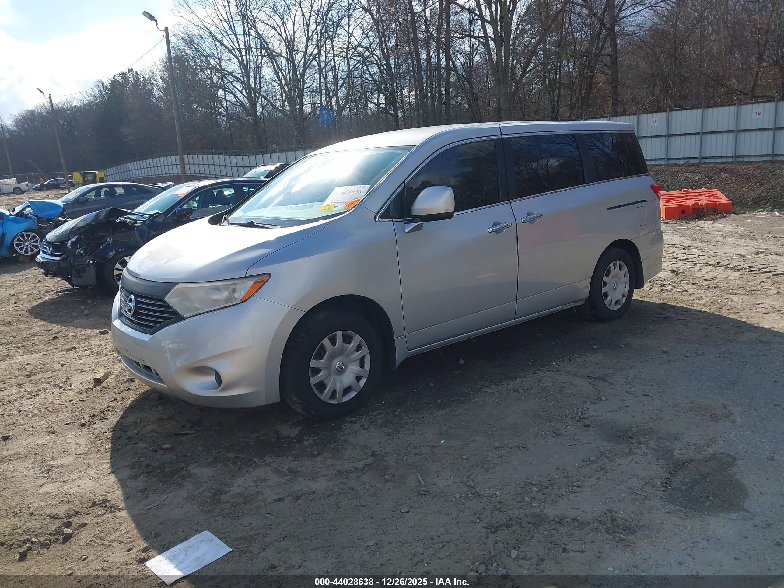 NISSAN QUEST image 2