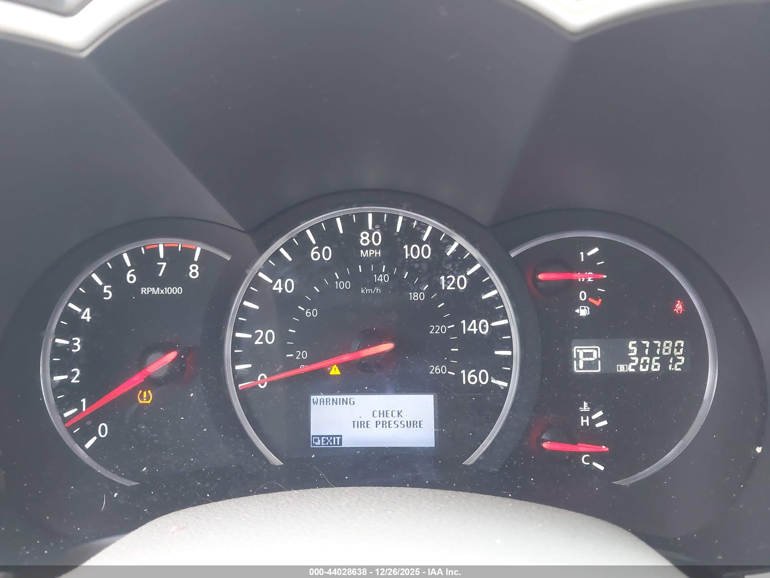 NISSAN QUEST image 7