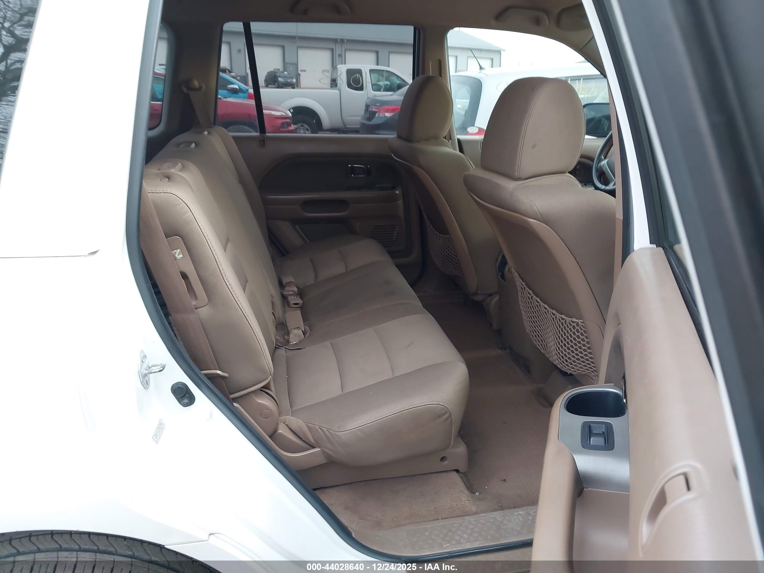 HONDA PILOT image 8