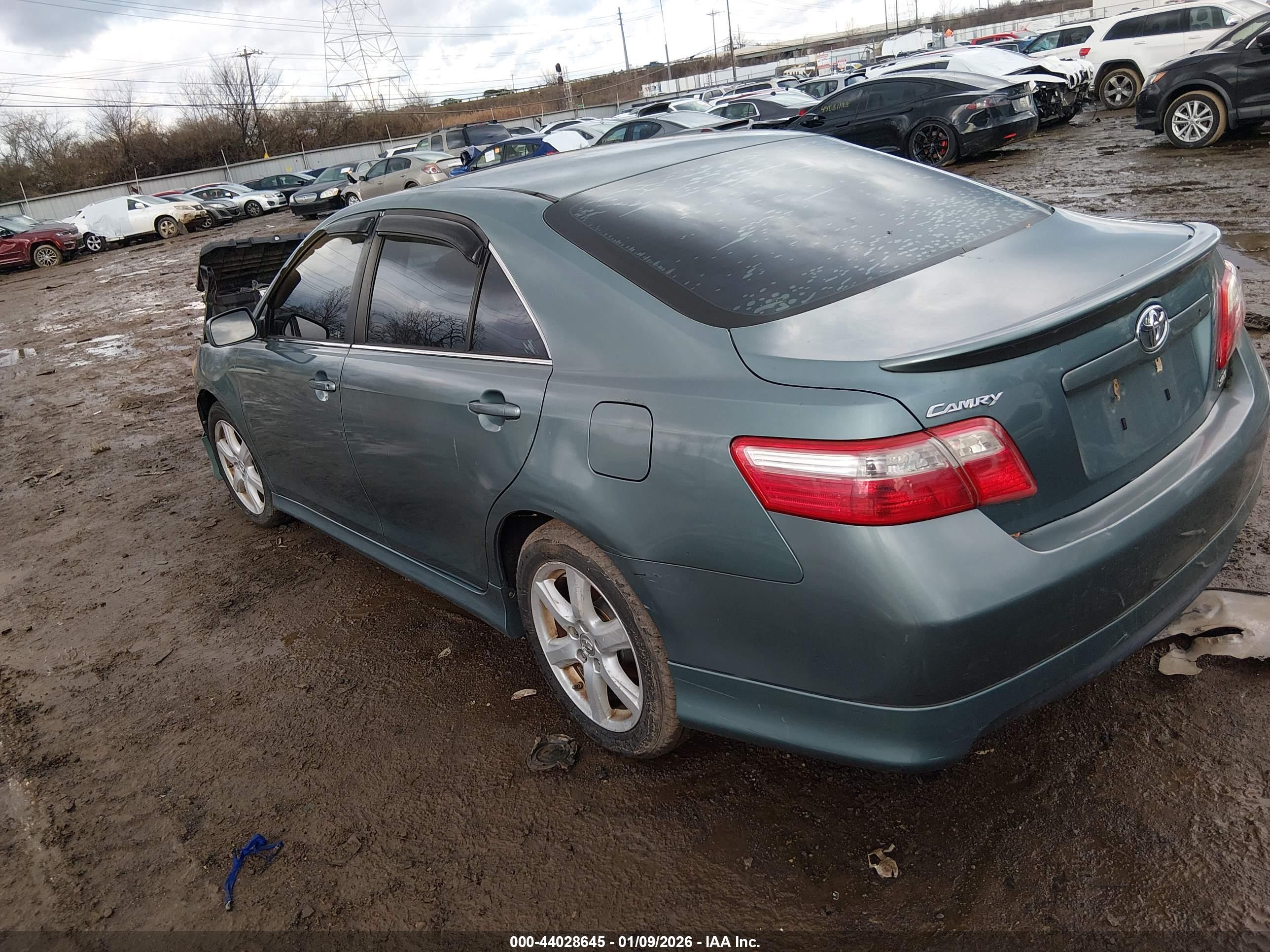 TOYOTA CAMRY image 3