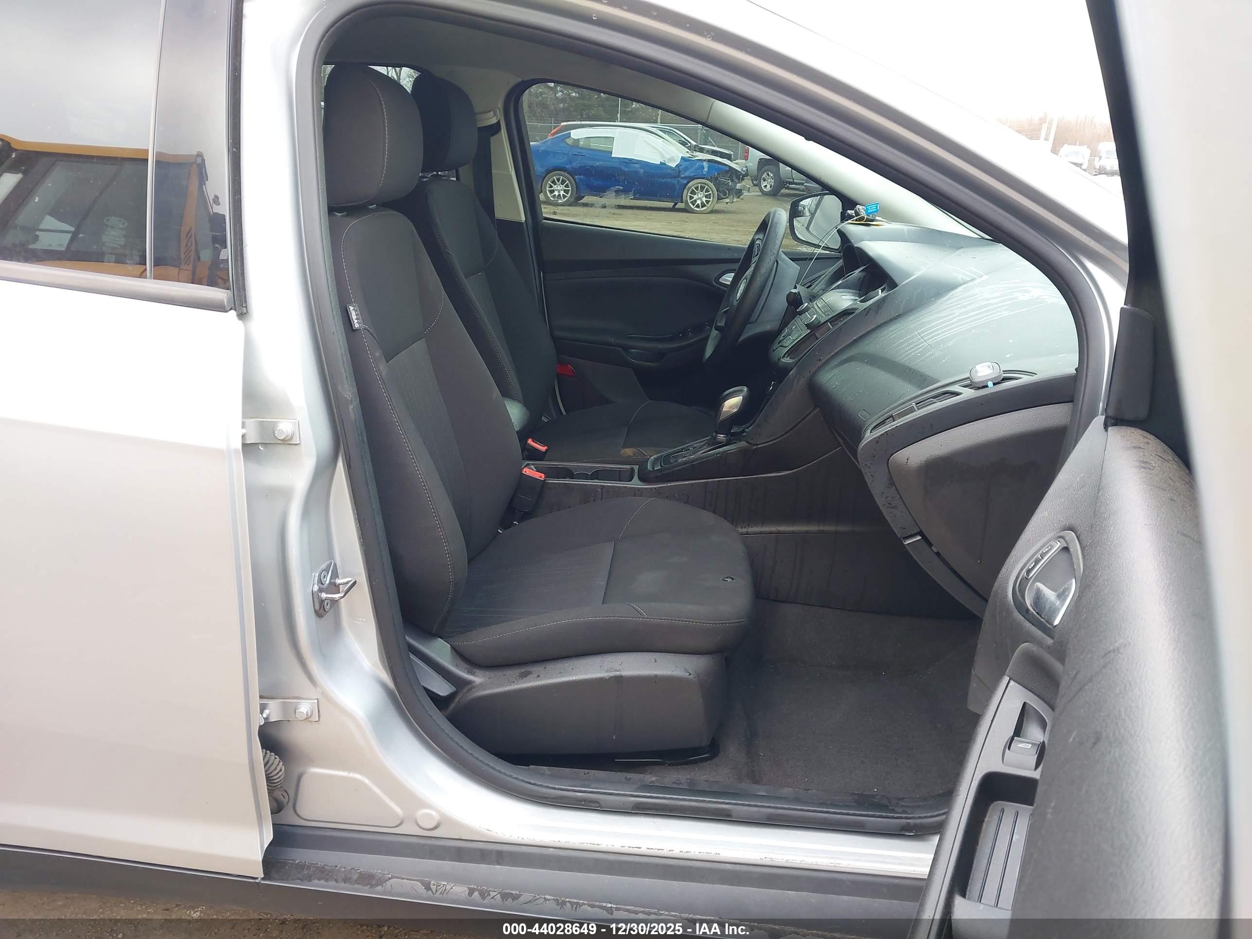 FORD FOCUS image 5