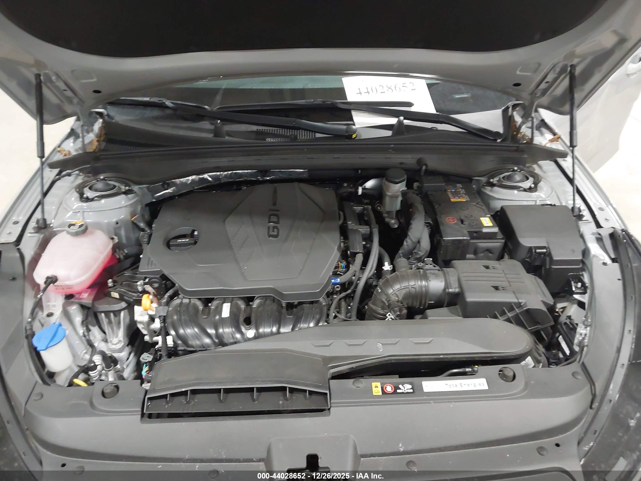 KIA K5 image 10