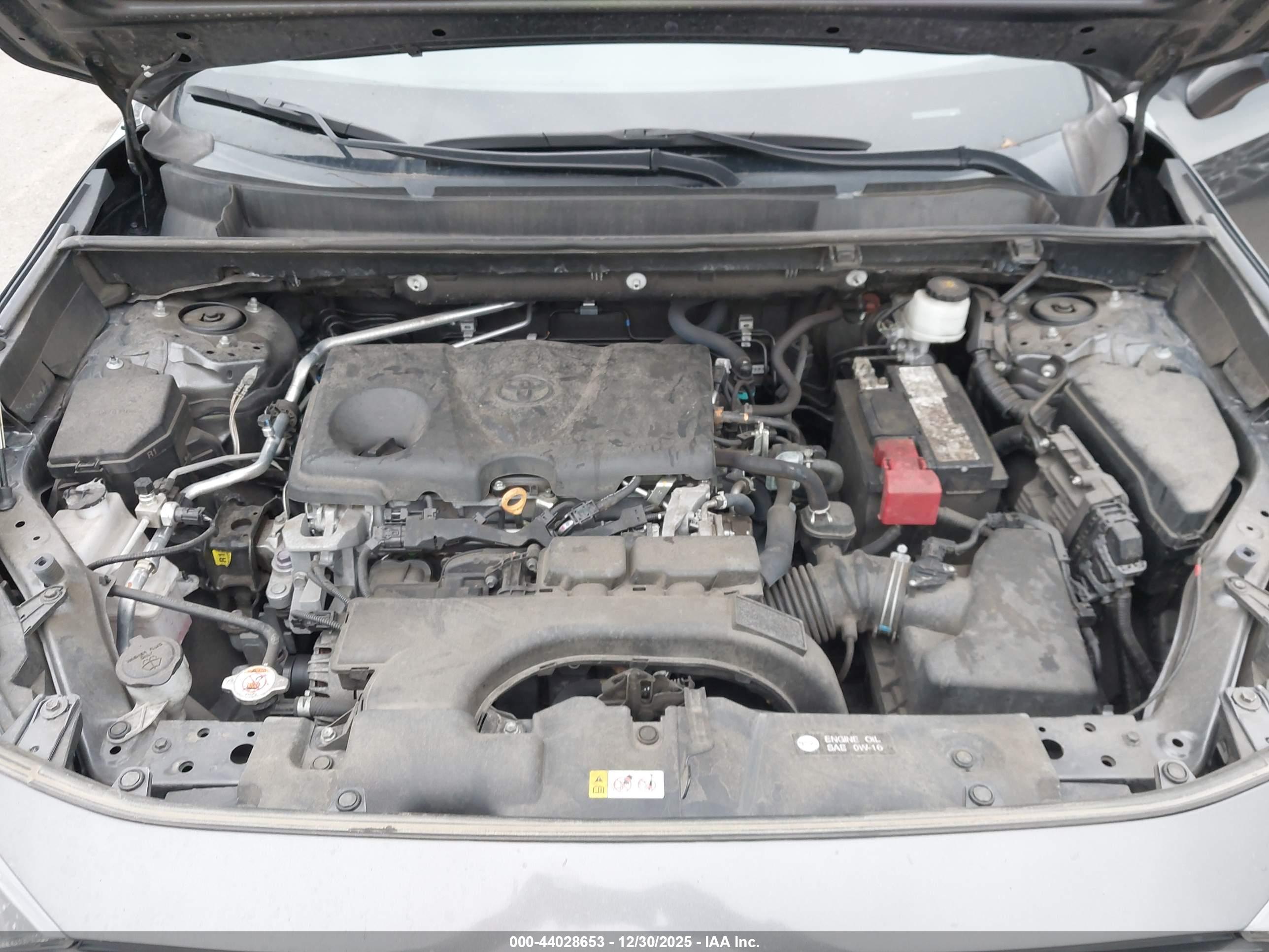 TOYOTA RAV4 image 10