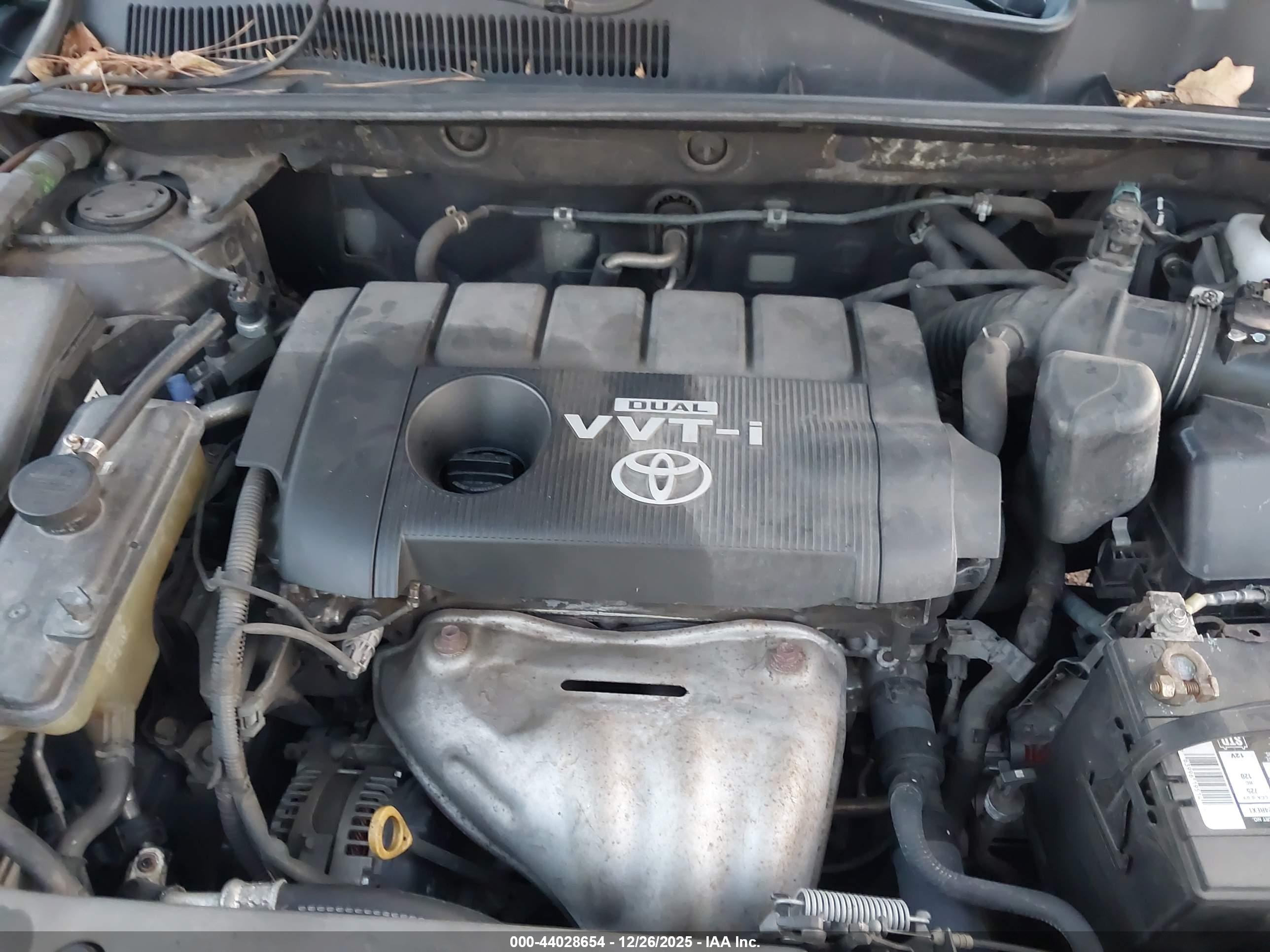 TOYOTA RAV4 image 10
