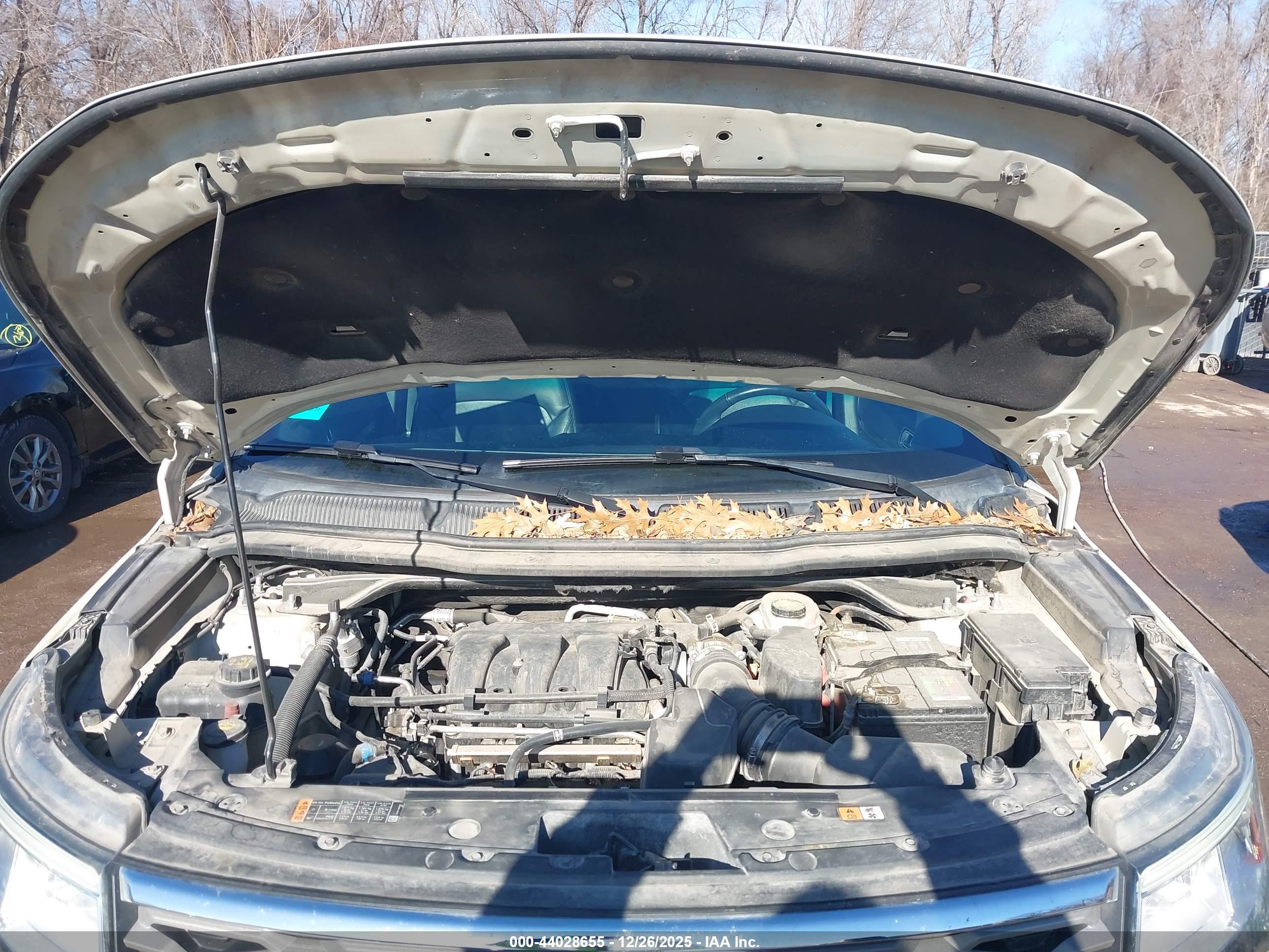 FORD EXPLORER image 10
