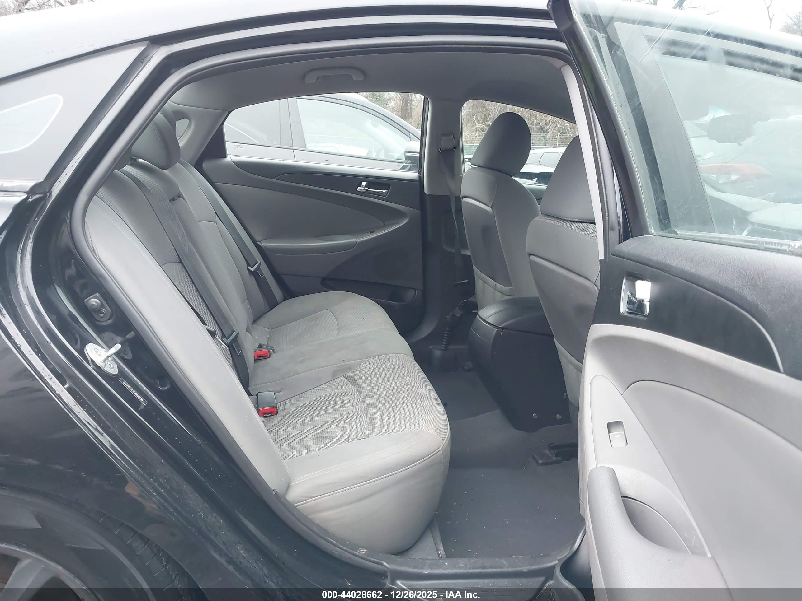 HYUNDAI SONATA image 8
