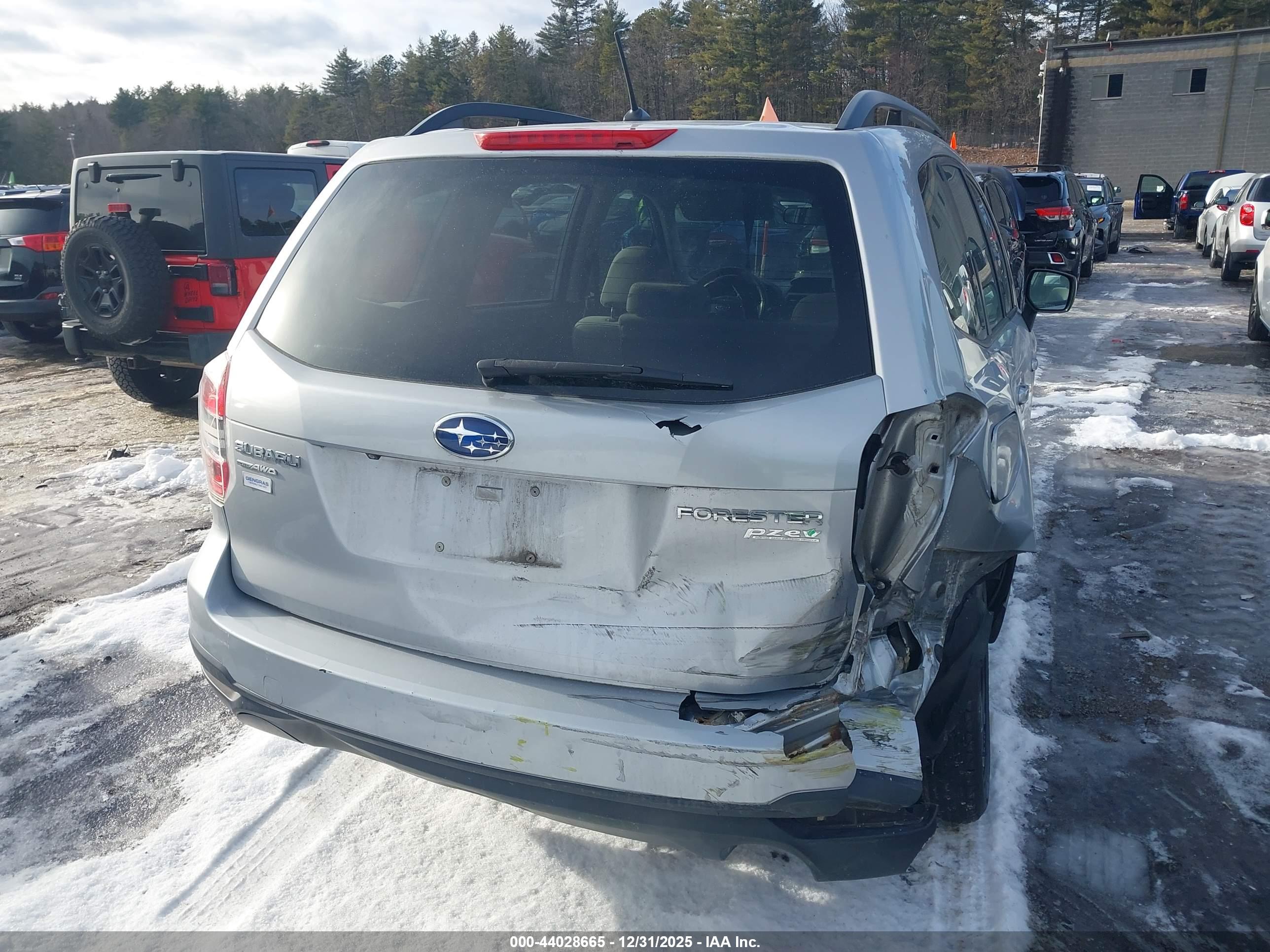 SUBARU FORESTER image 4