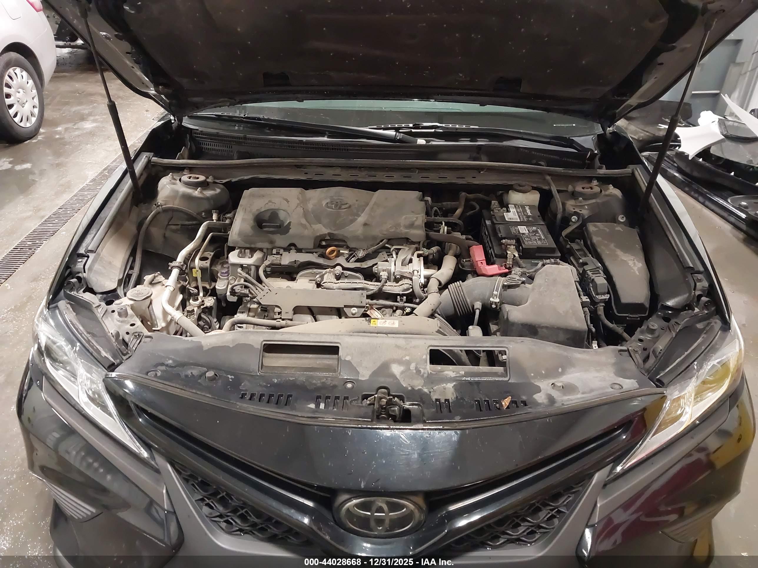 TOYOTA CAMRY image 10