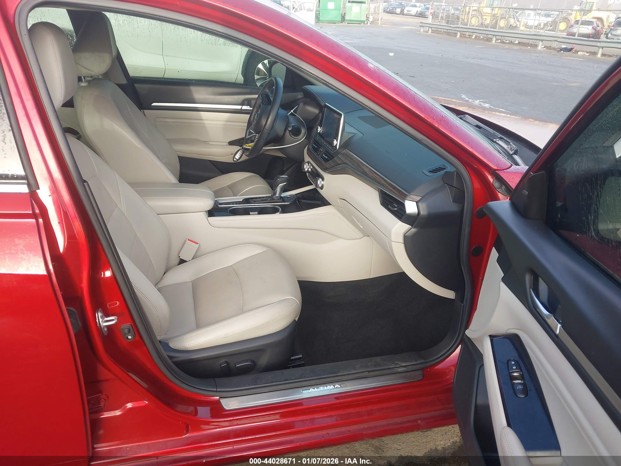 NISSAN ALTIMA image 5