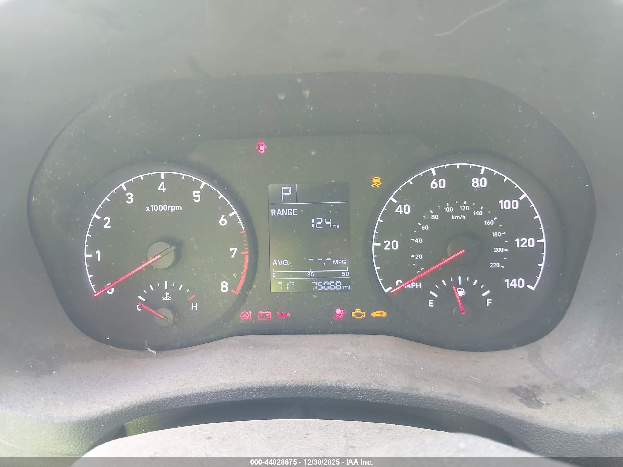HYUNDAI ACCENT image 7