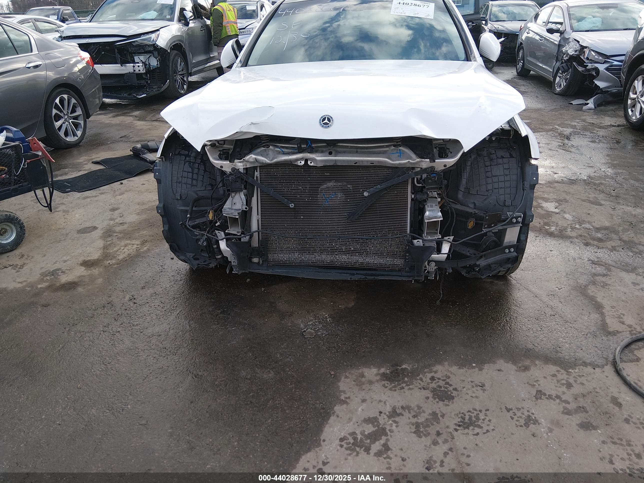 MERCEDES-BENZ C image 6
