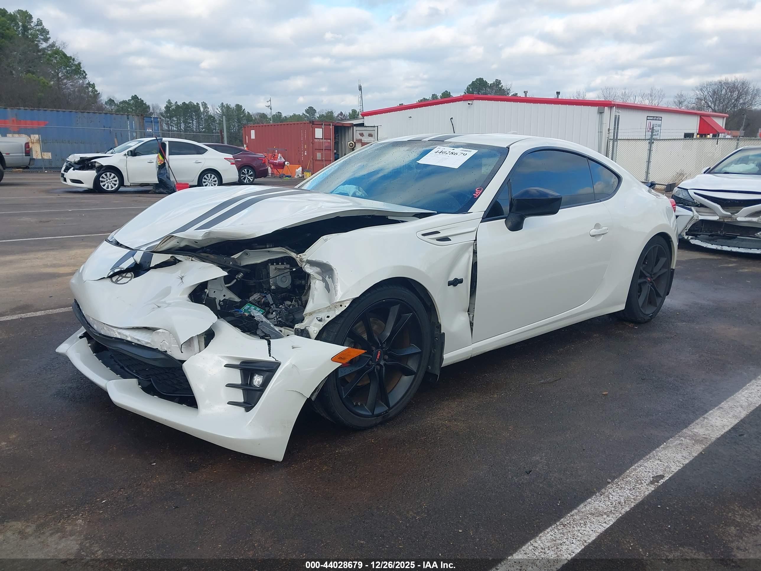 TOYOTA 86 image 2