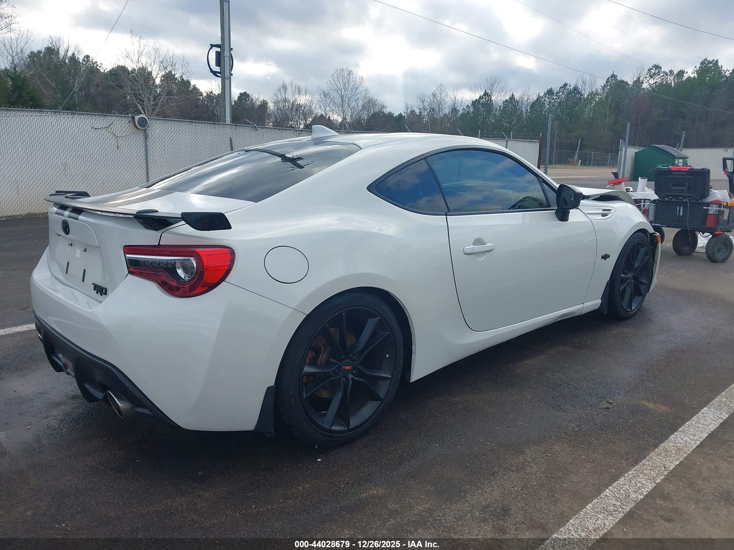 TOYOTA 86 image 4