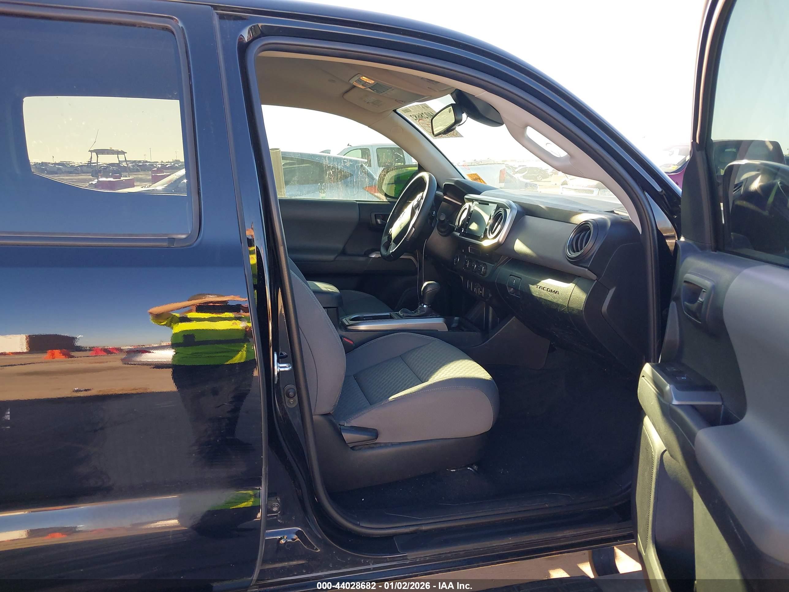 TOYOTA TACOMA image 5