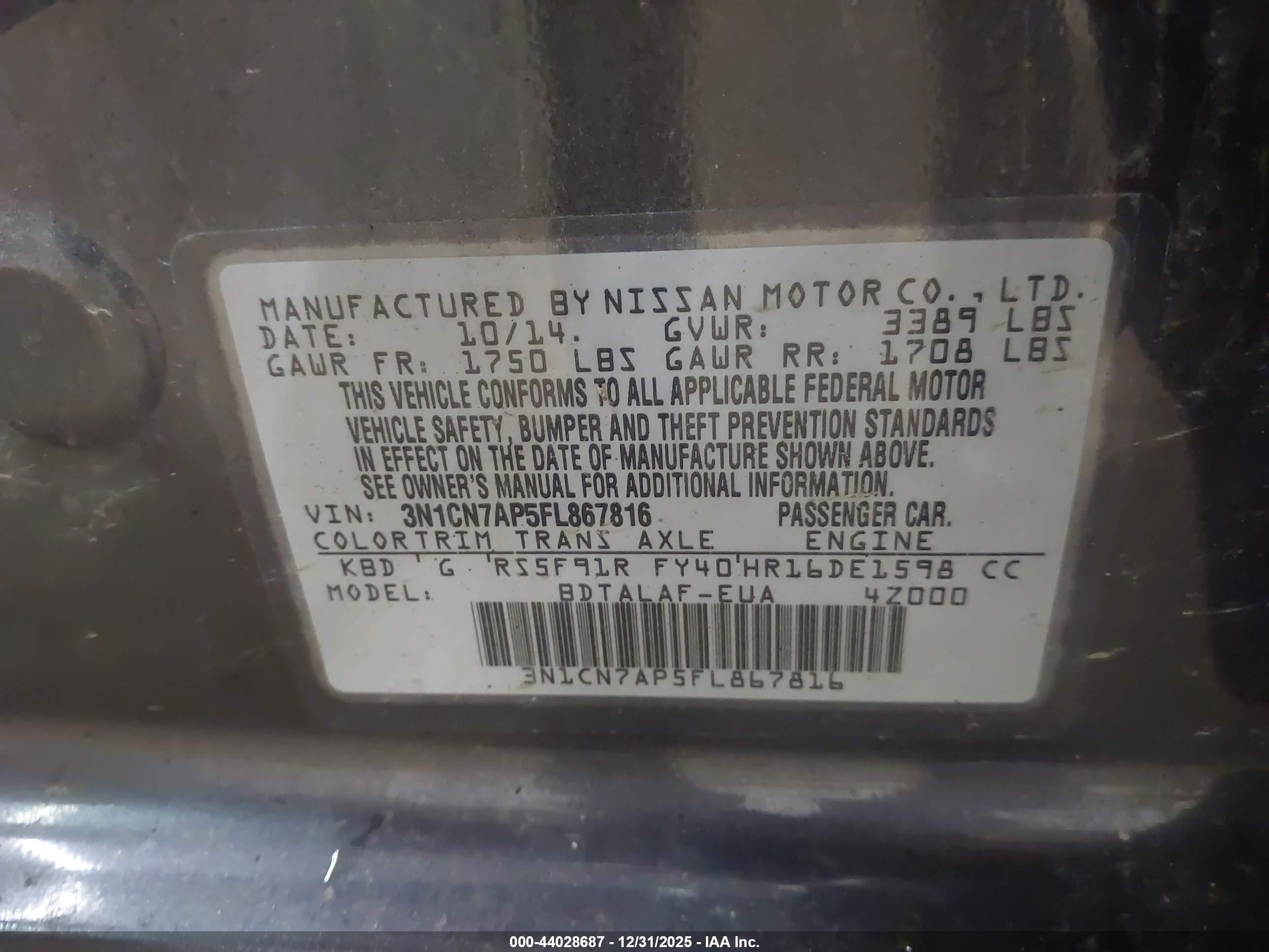 NISSAN VERSA image 9