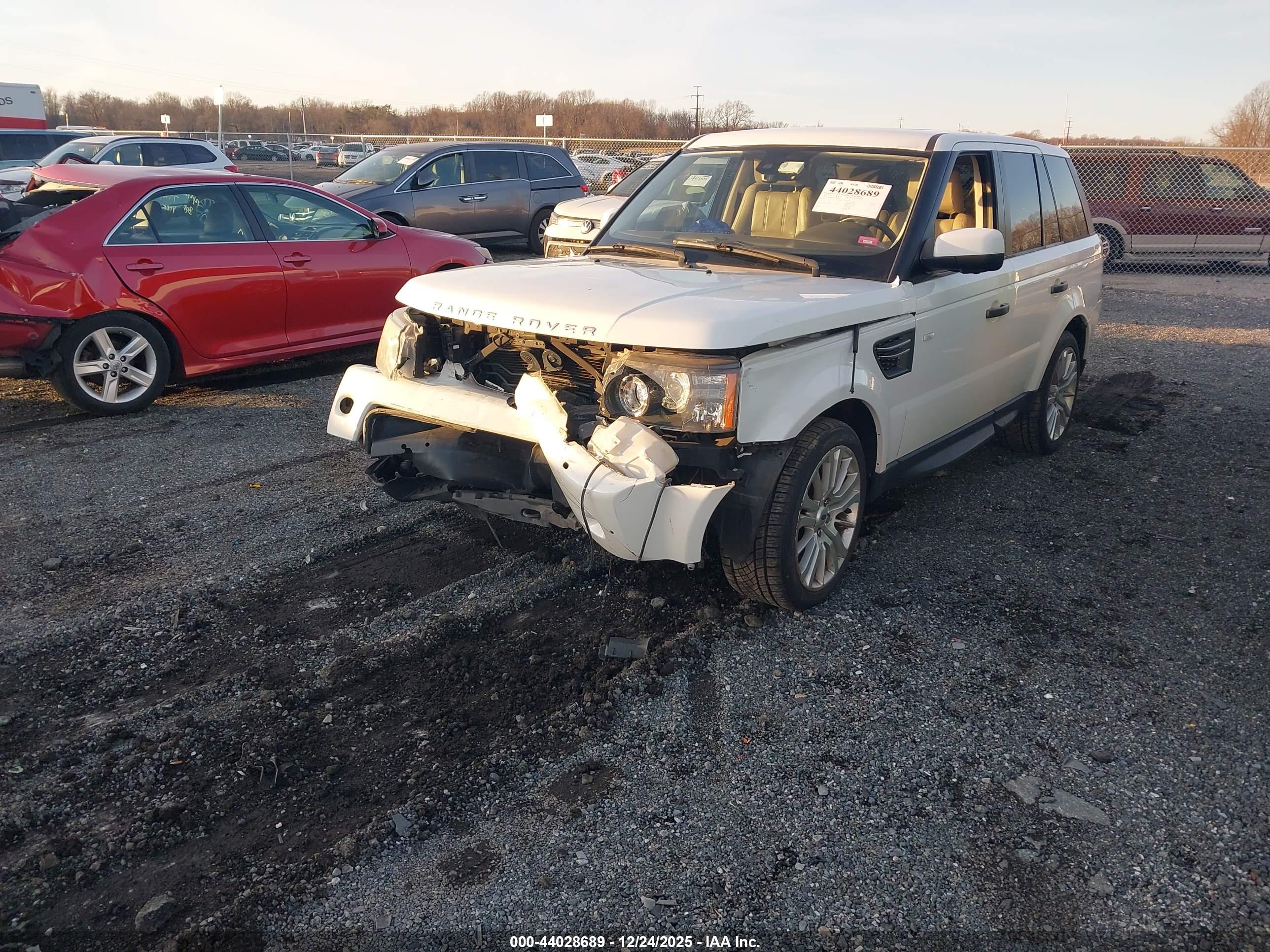 LAND ROVER image 2