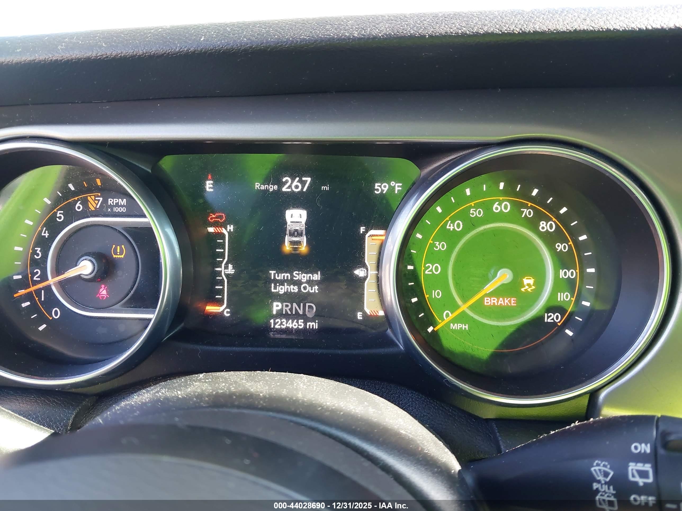 JEEP WRANGLER image 7