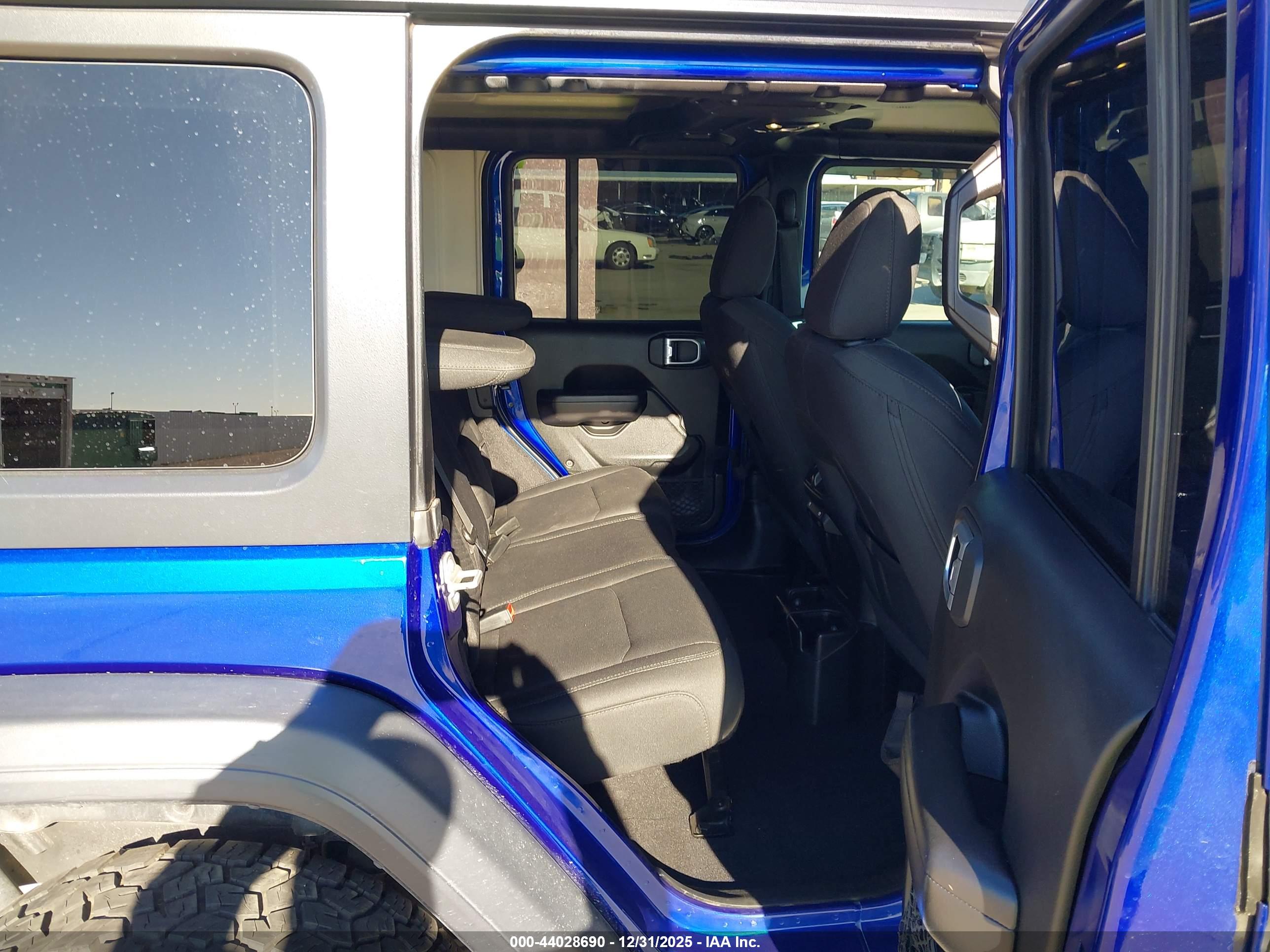 JEEP WRANGLER image 8