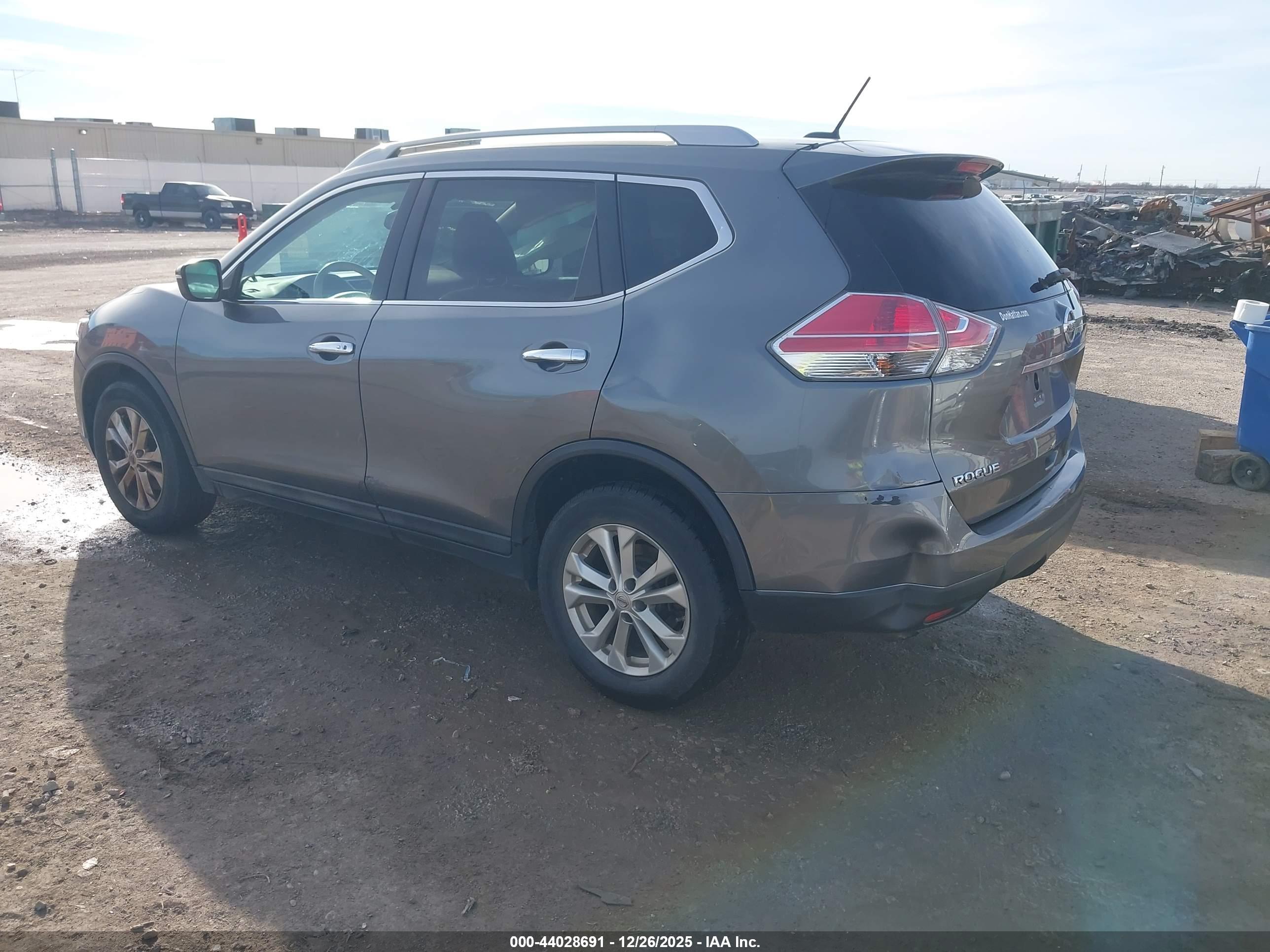 NISSAN ROGUE image 3