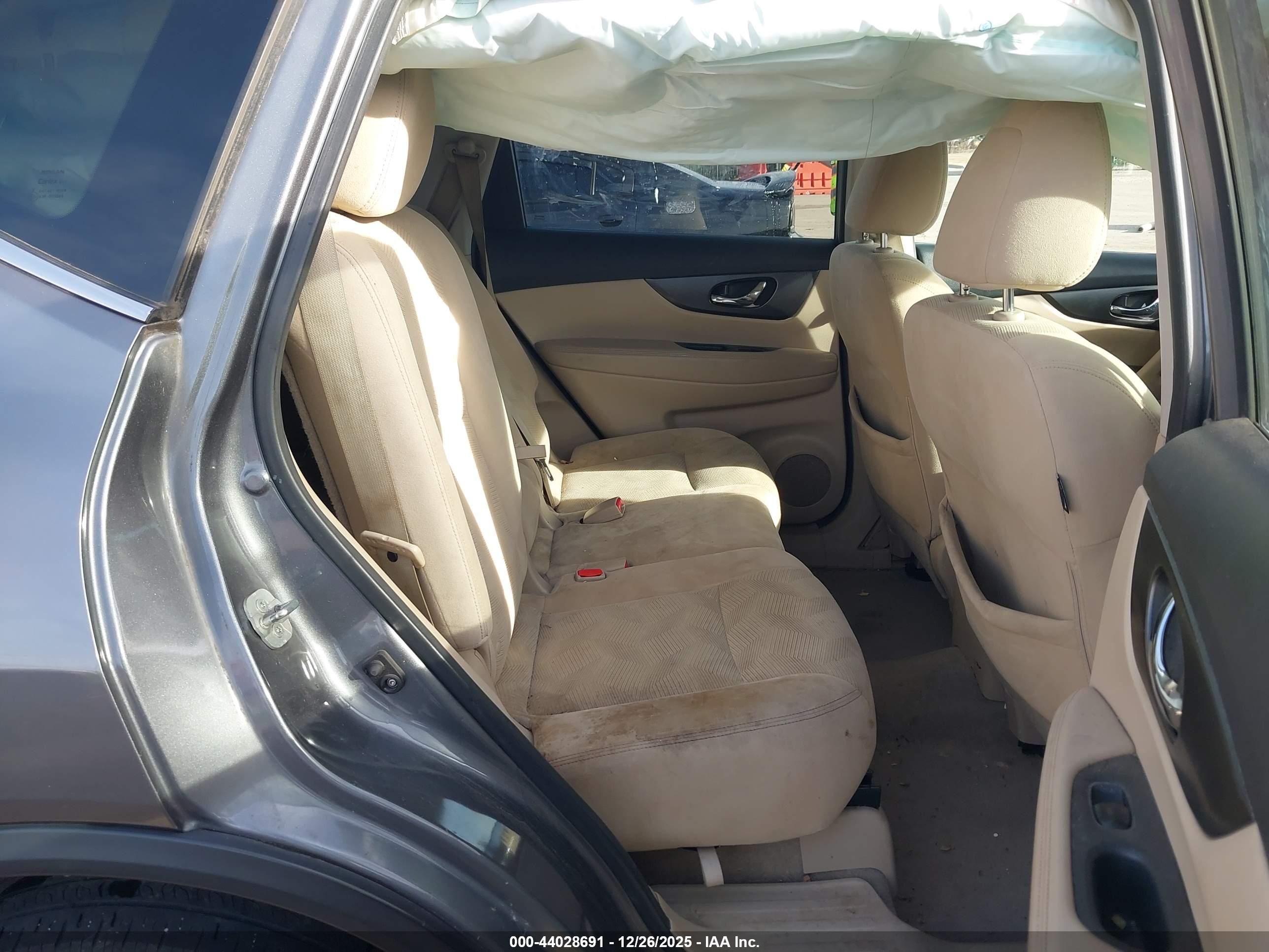NISSAN ROGUE image 8