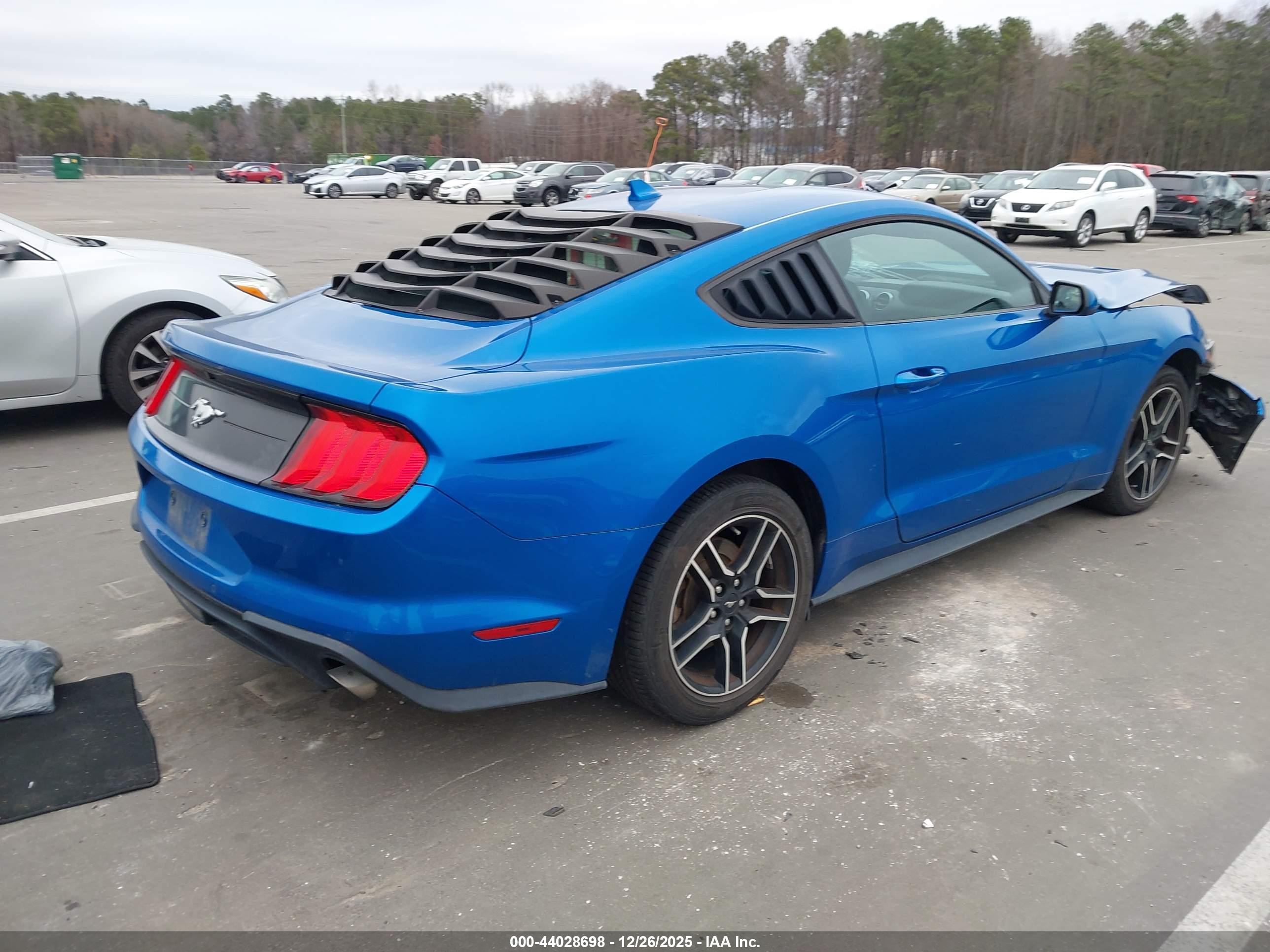 FORD MUSTANG image 4