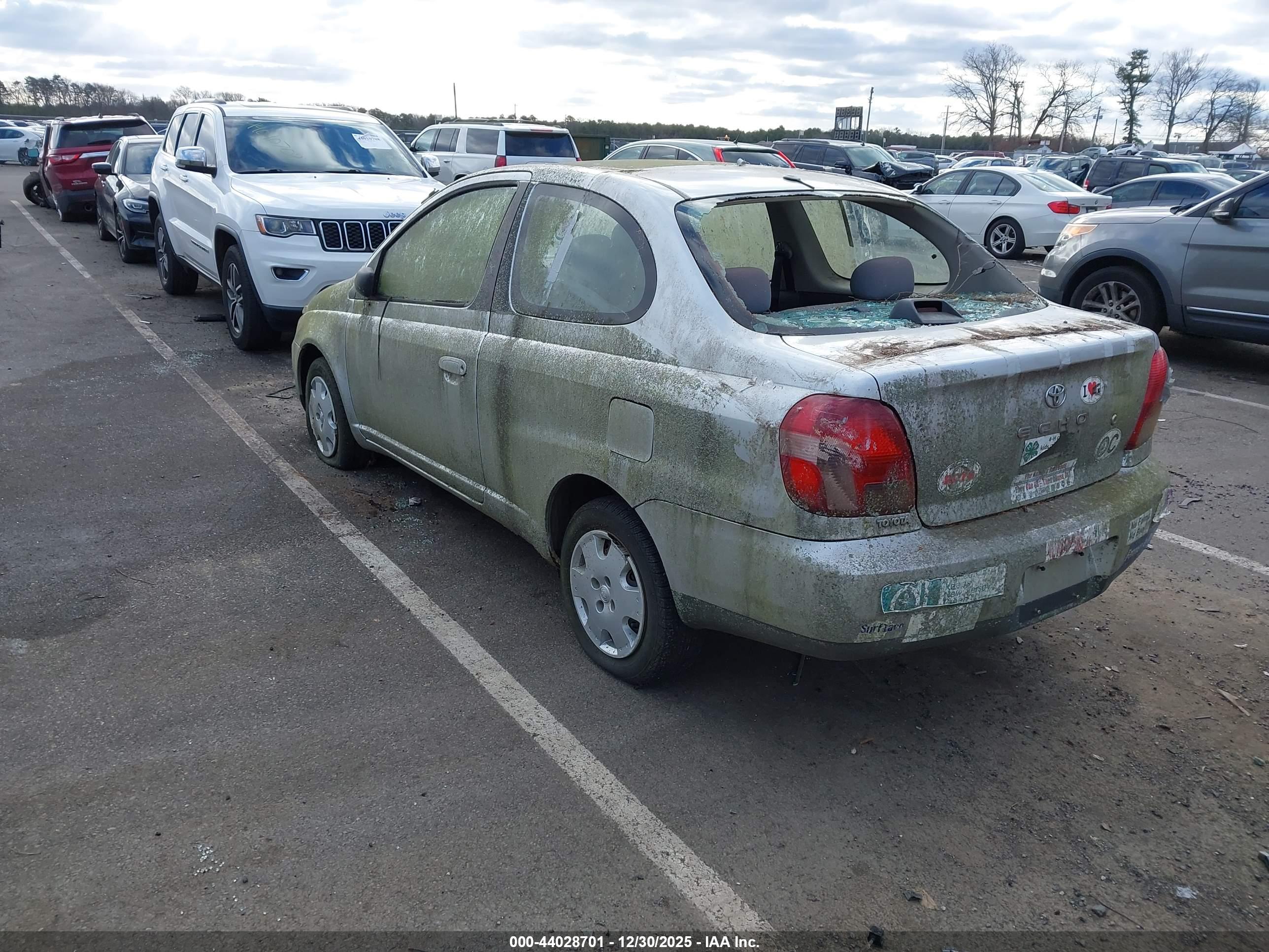 TOYOTA ECHO image 3