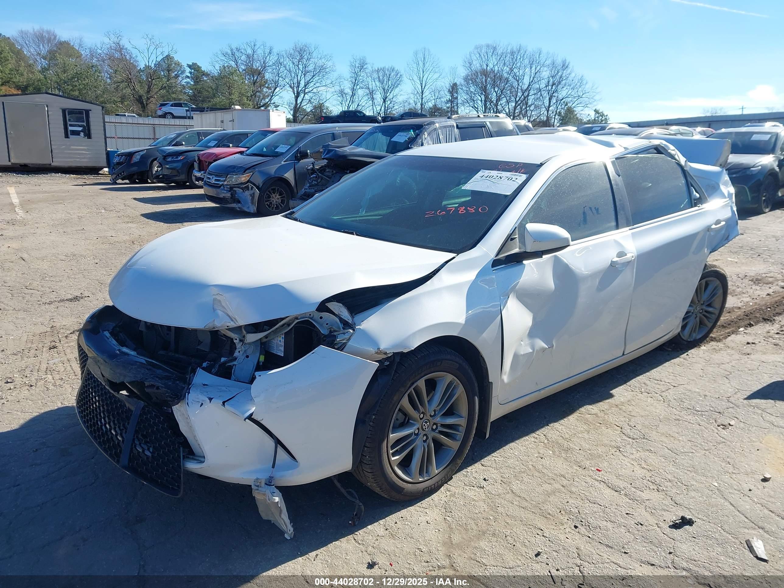 TOYOTA CAMRY image 2
