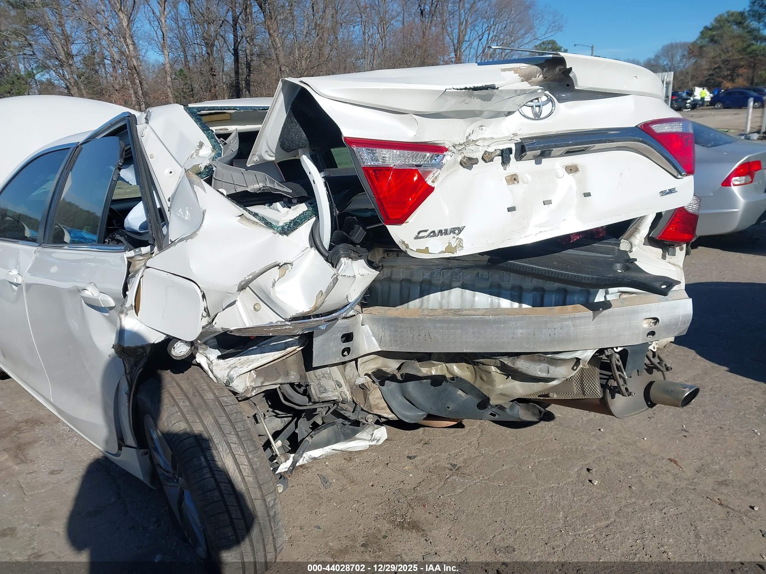 TOYOTA CAMRY image 6