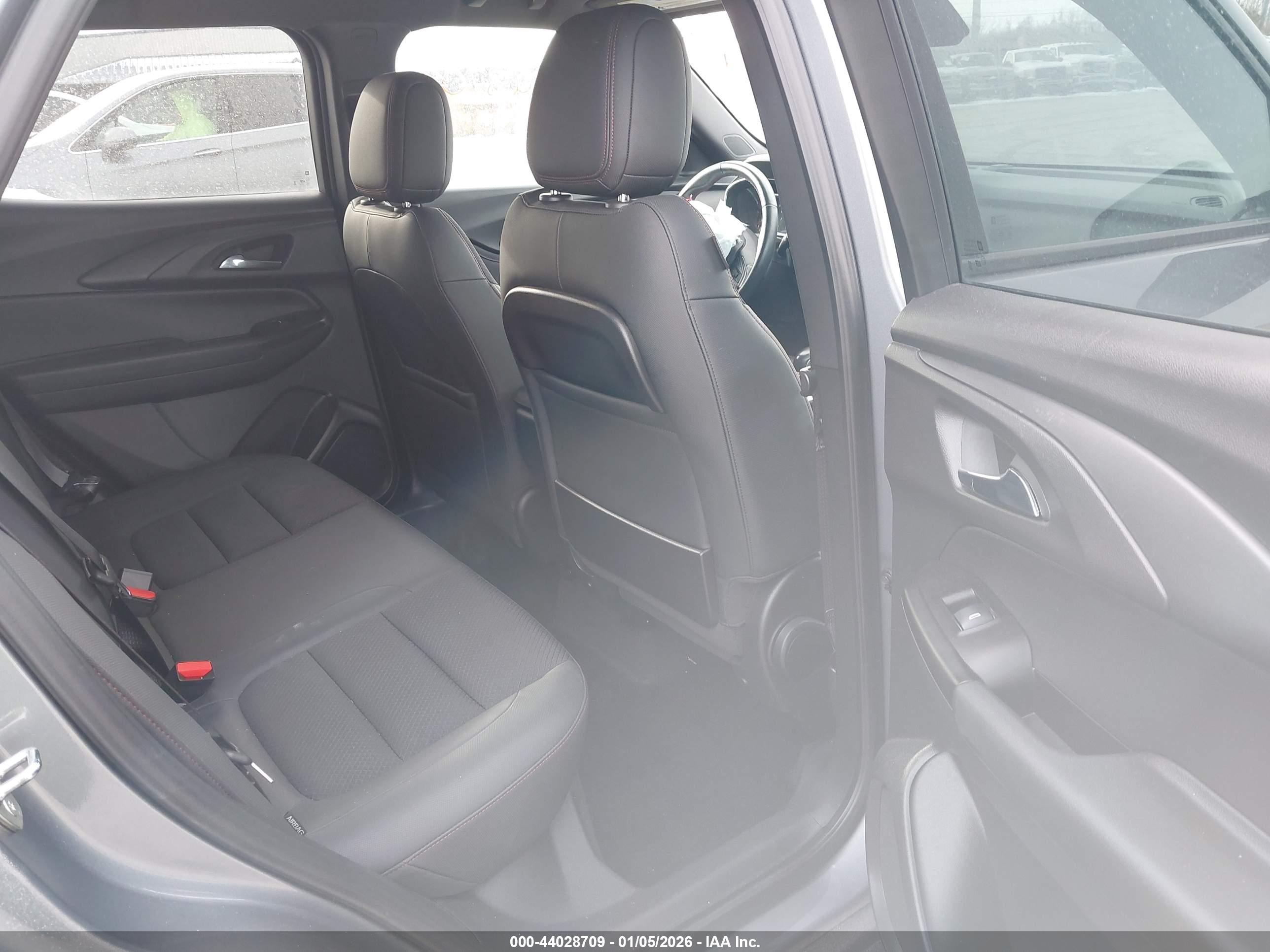 CHEVROLET TRAILBLAZER image 8
