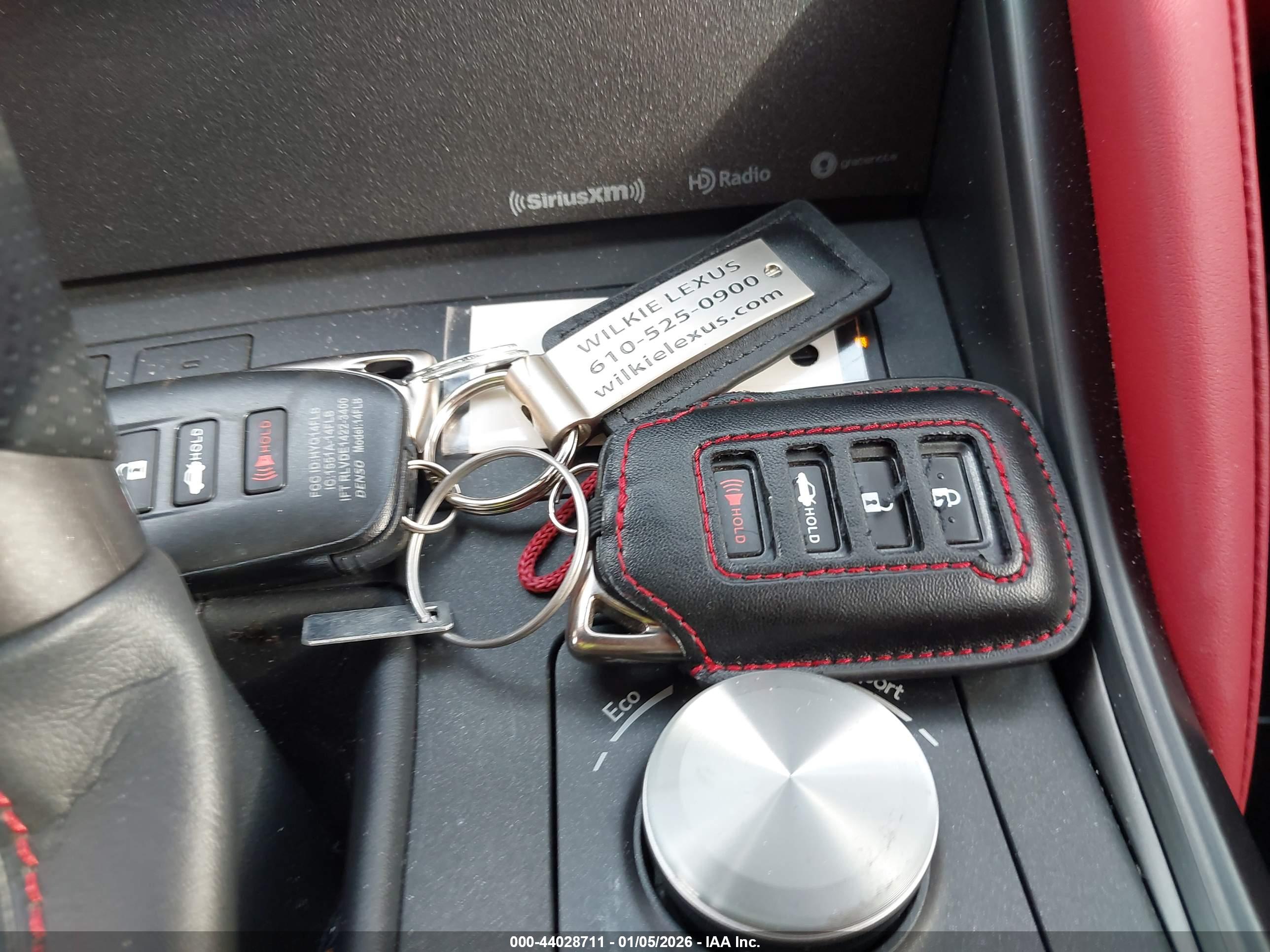 LEXUS IS image 11