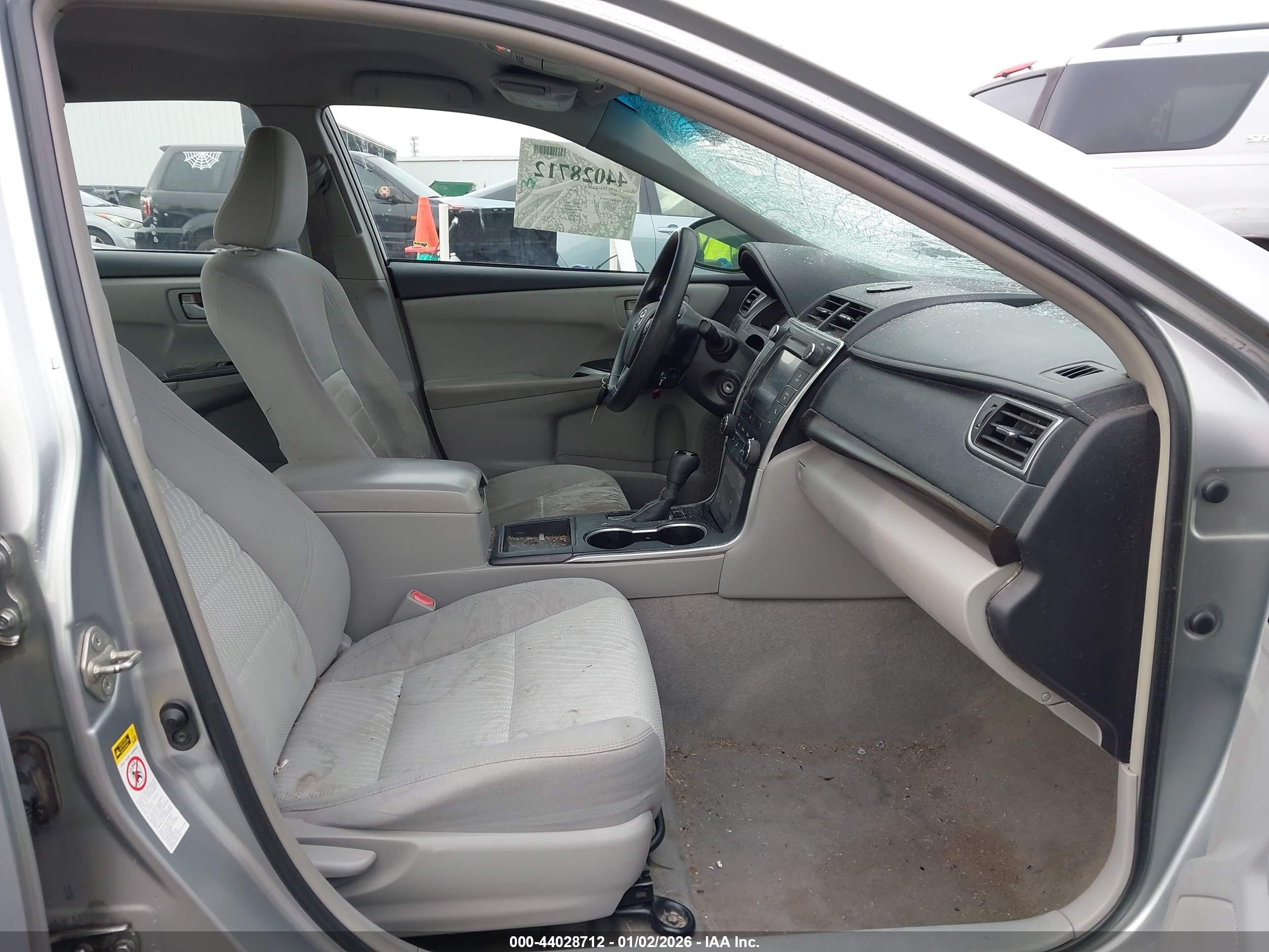 TOYOTA CAMRY image 5