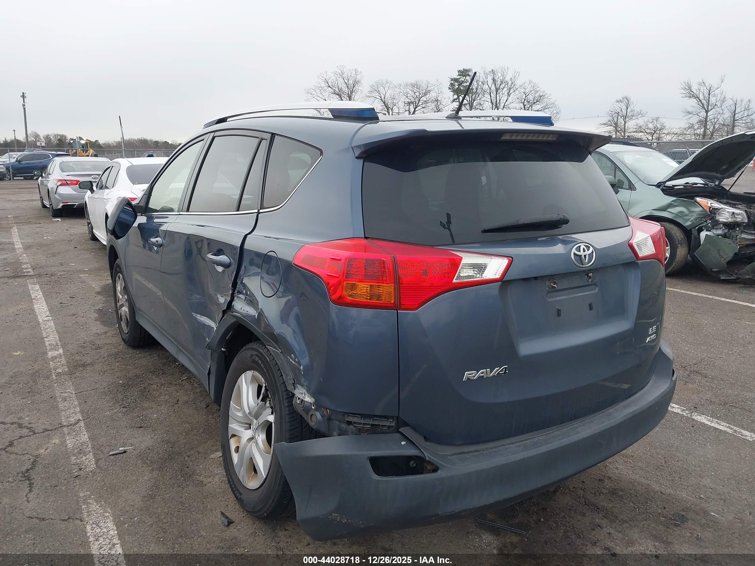 TOYOTA RAV4 image 6