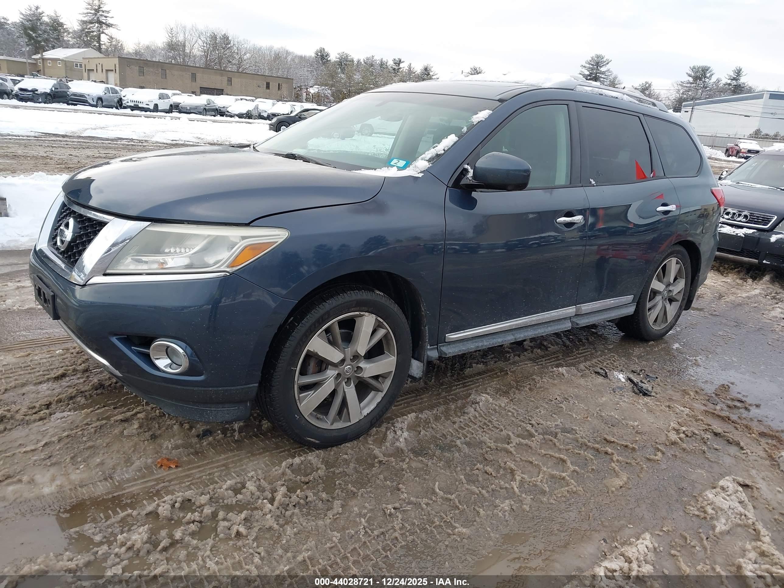 NISSAN PATHFINDER image 2