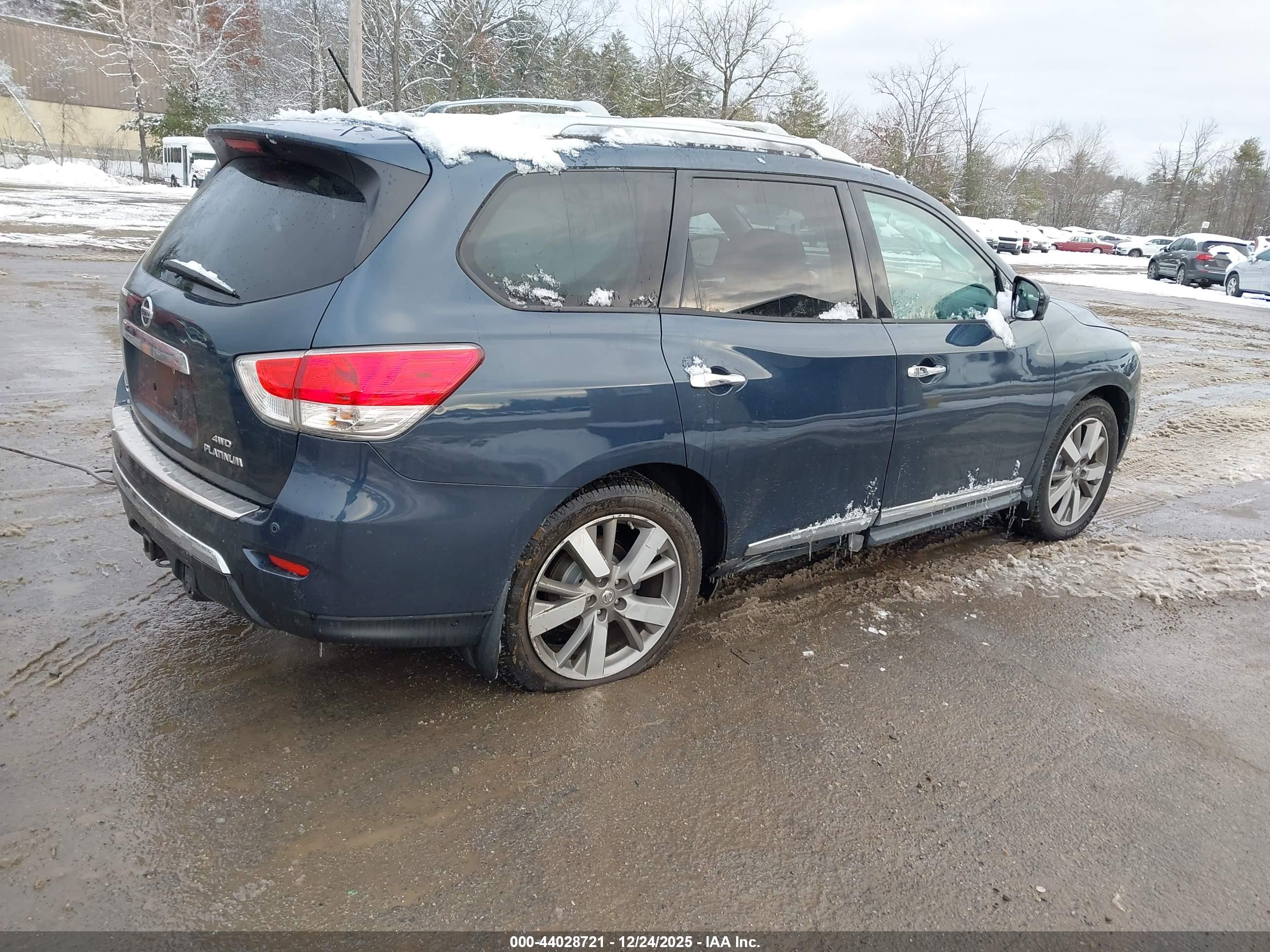 NISSAN PATHFINDER image 4