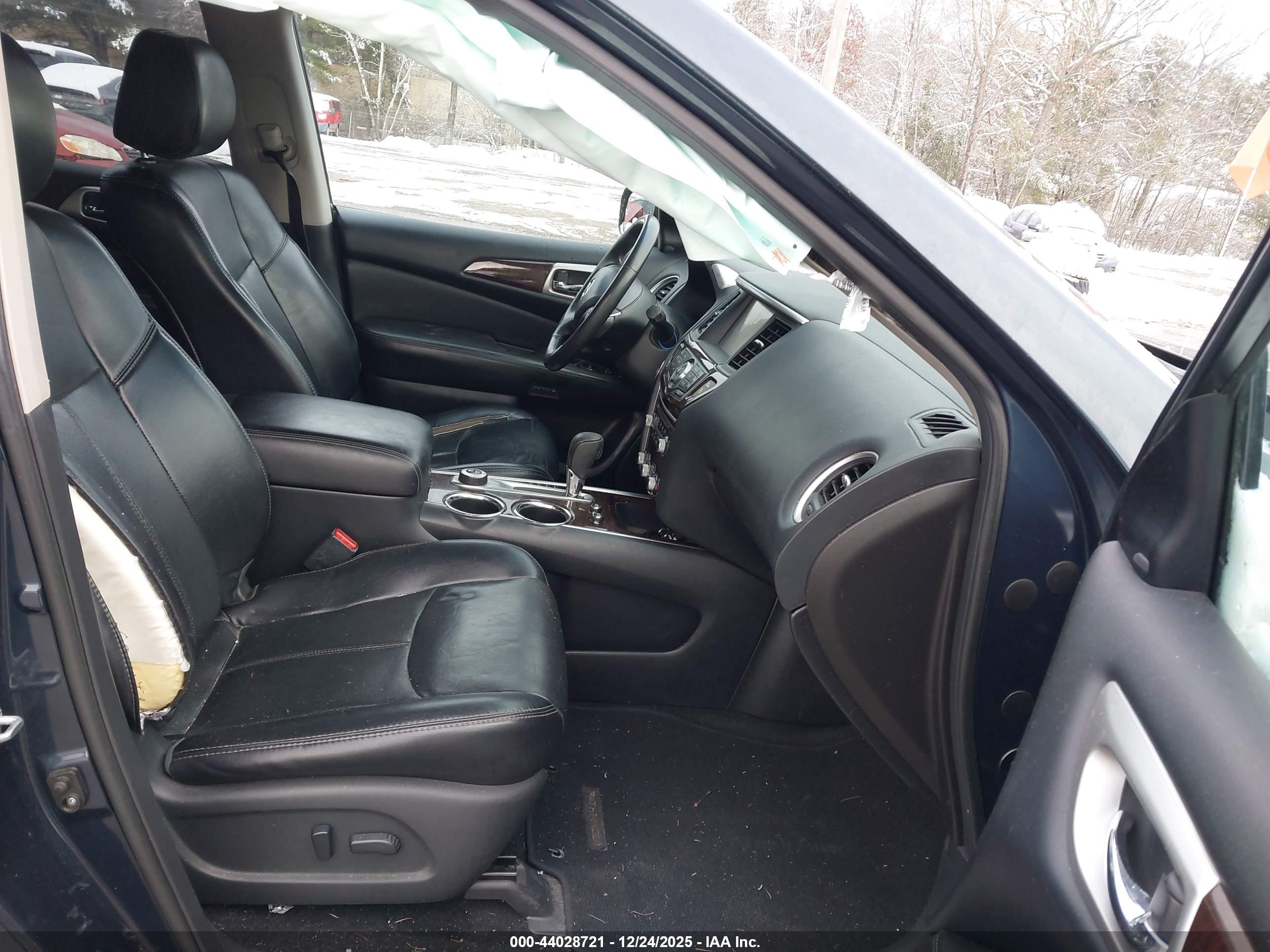 NISSAN PATHFINDER image 5