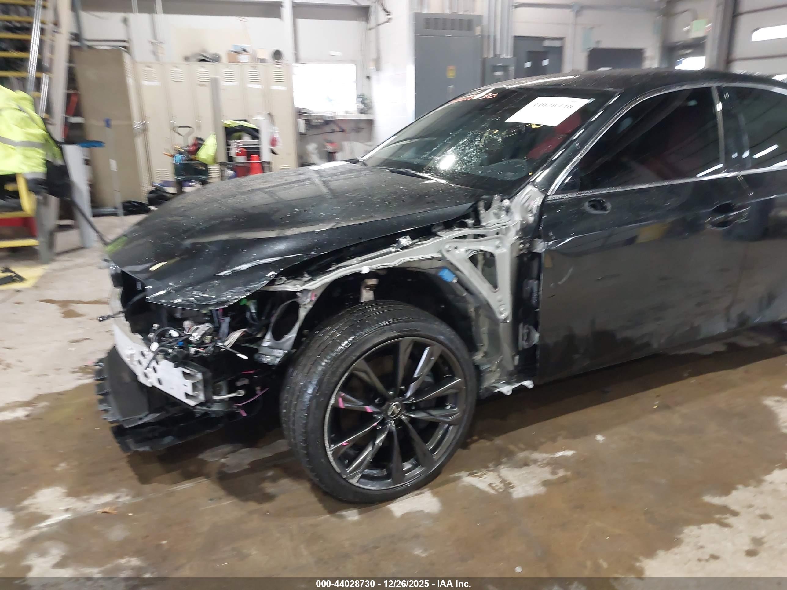 LEXUS IS image 6